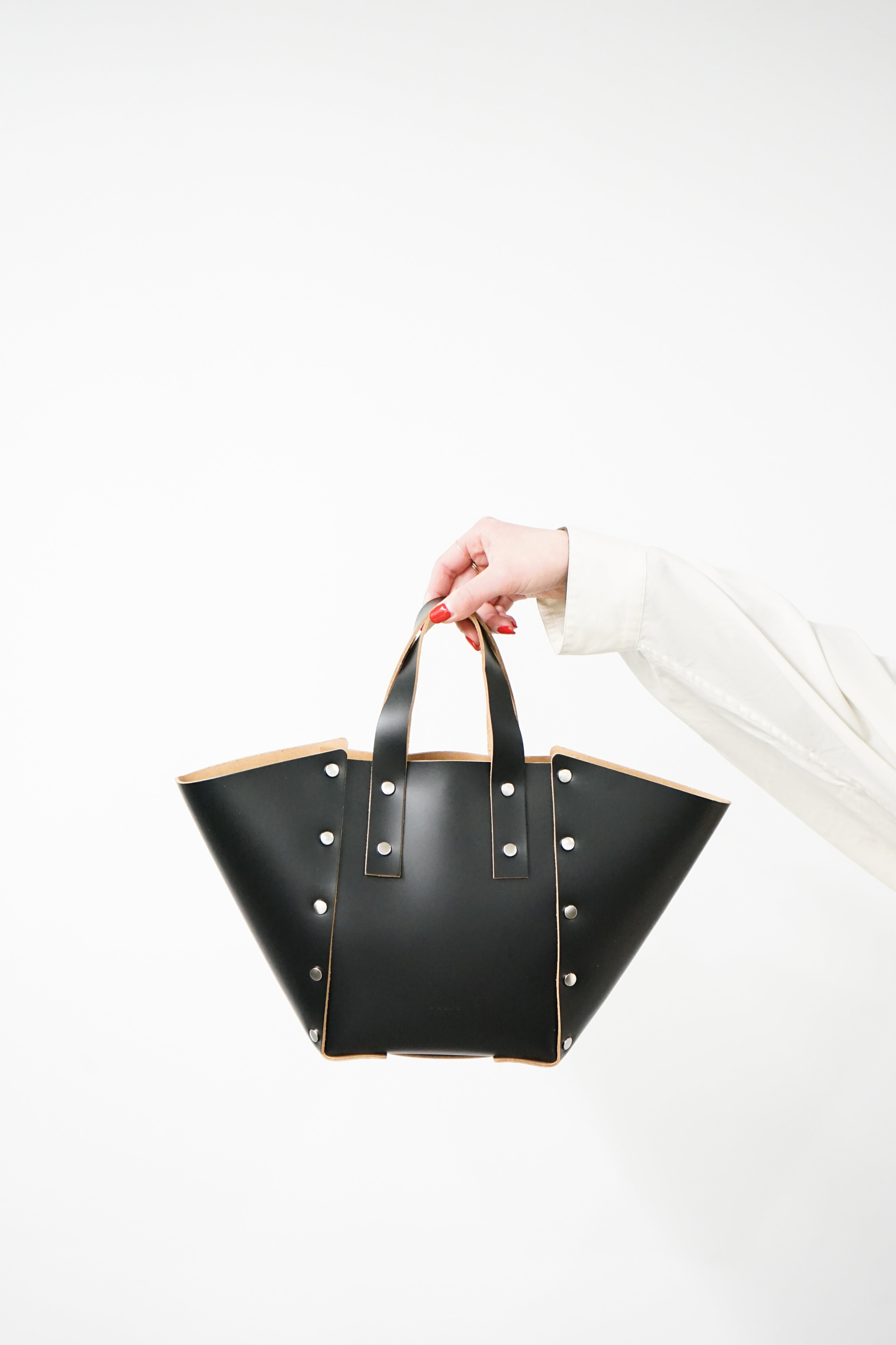 assemble hand bag wide S