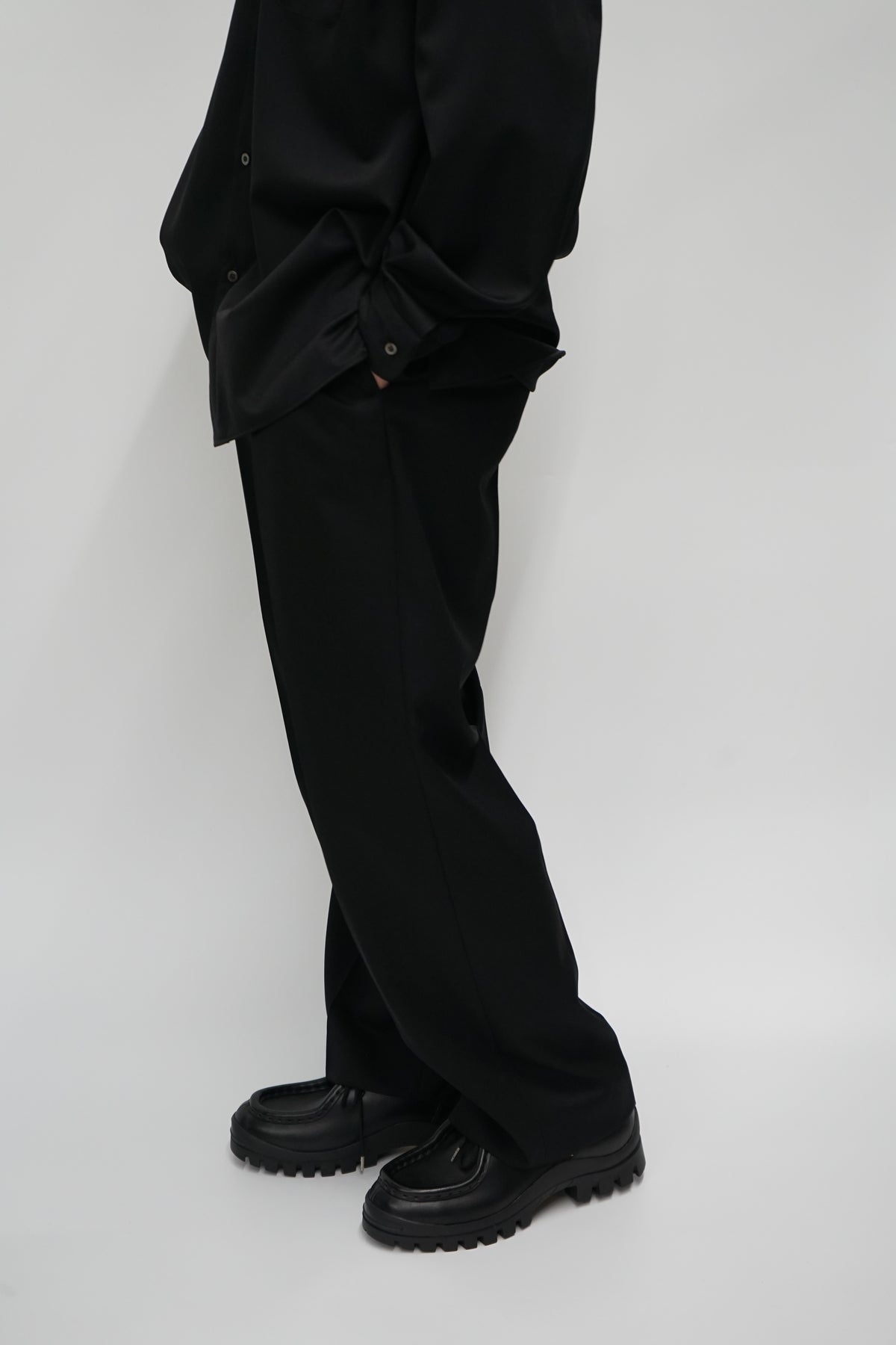 ORGANIC WOOL 2/80 GABARDINE DOUBLE PLEATED STRAIGHT TROUSERS