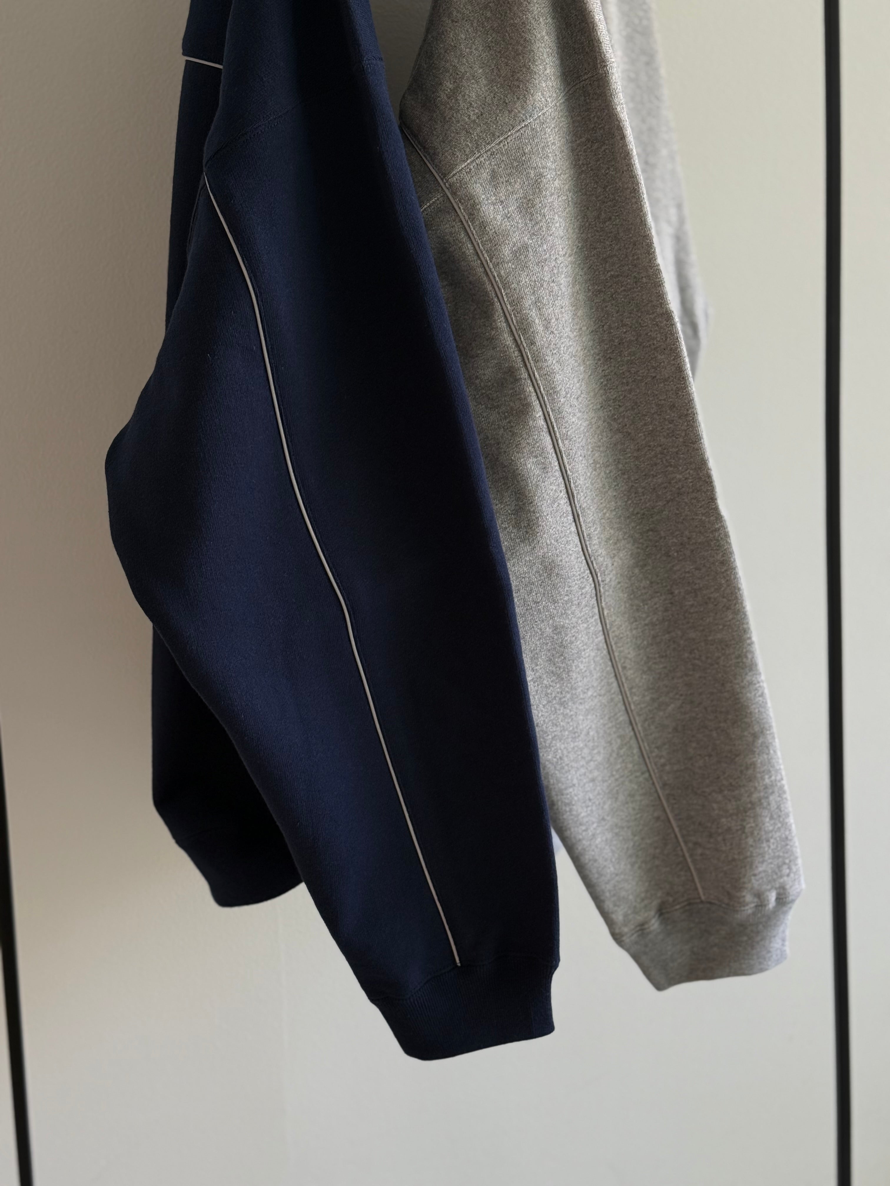 REFLECTOR CREW SWEAT SHIRT