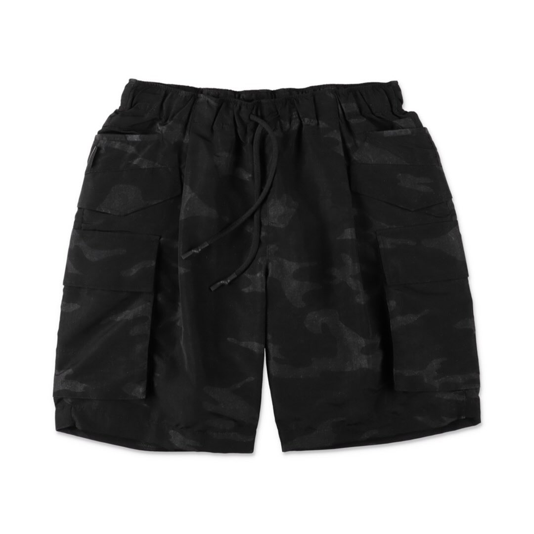 CAMO BAGGY CARGO SHORTS