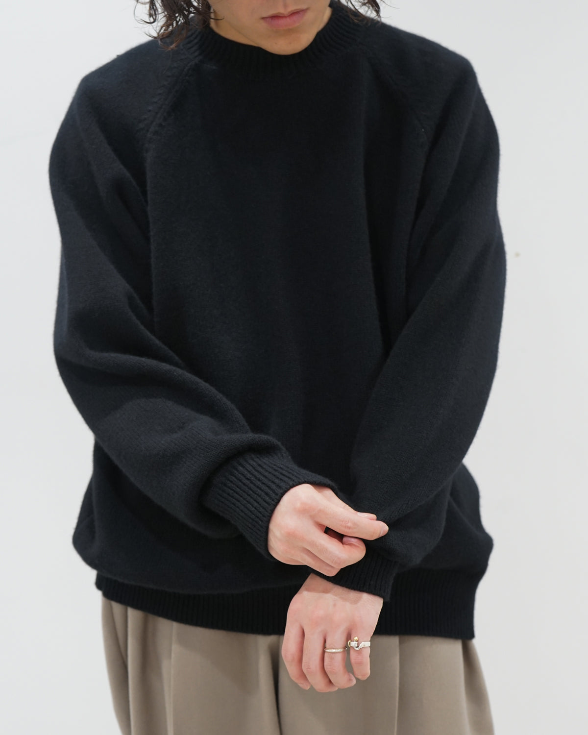 RAGLAN CREW NECK KNIT