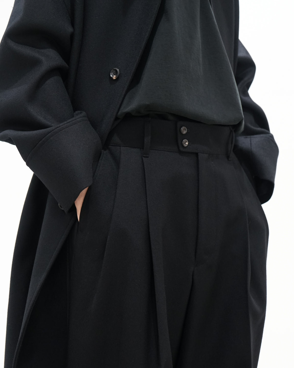 DEEP TUCK WIDE SLACKS