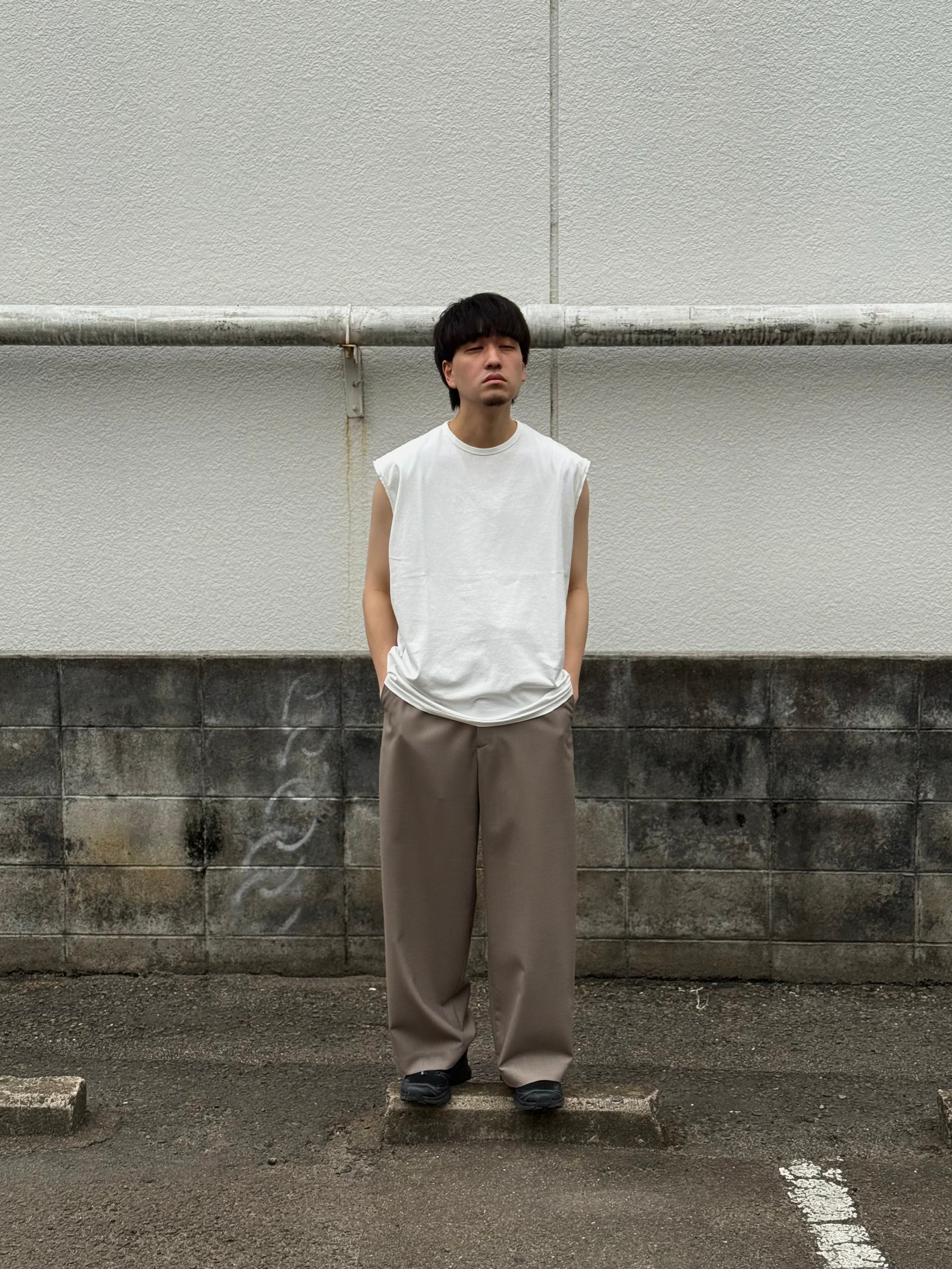 SLEEVE LESS T-SHIRTS