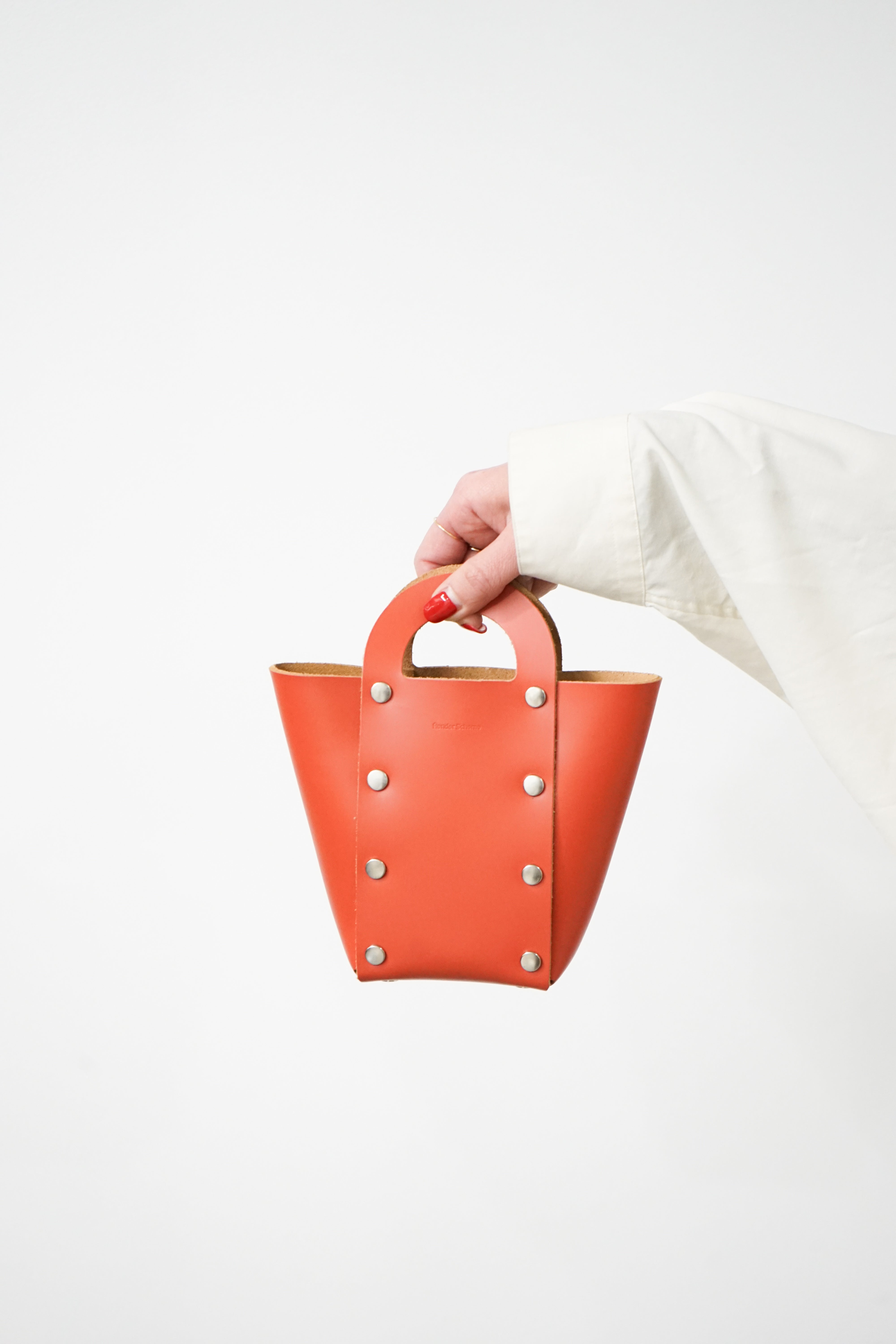 assemble daikei hand bag M
