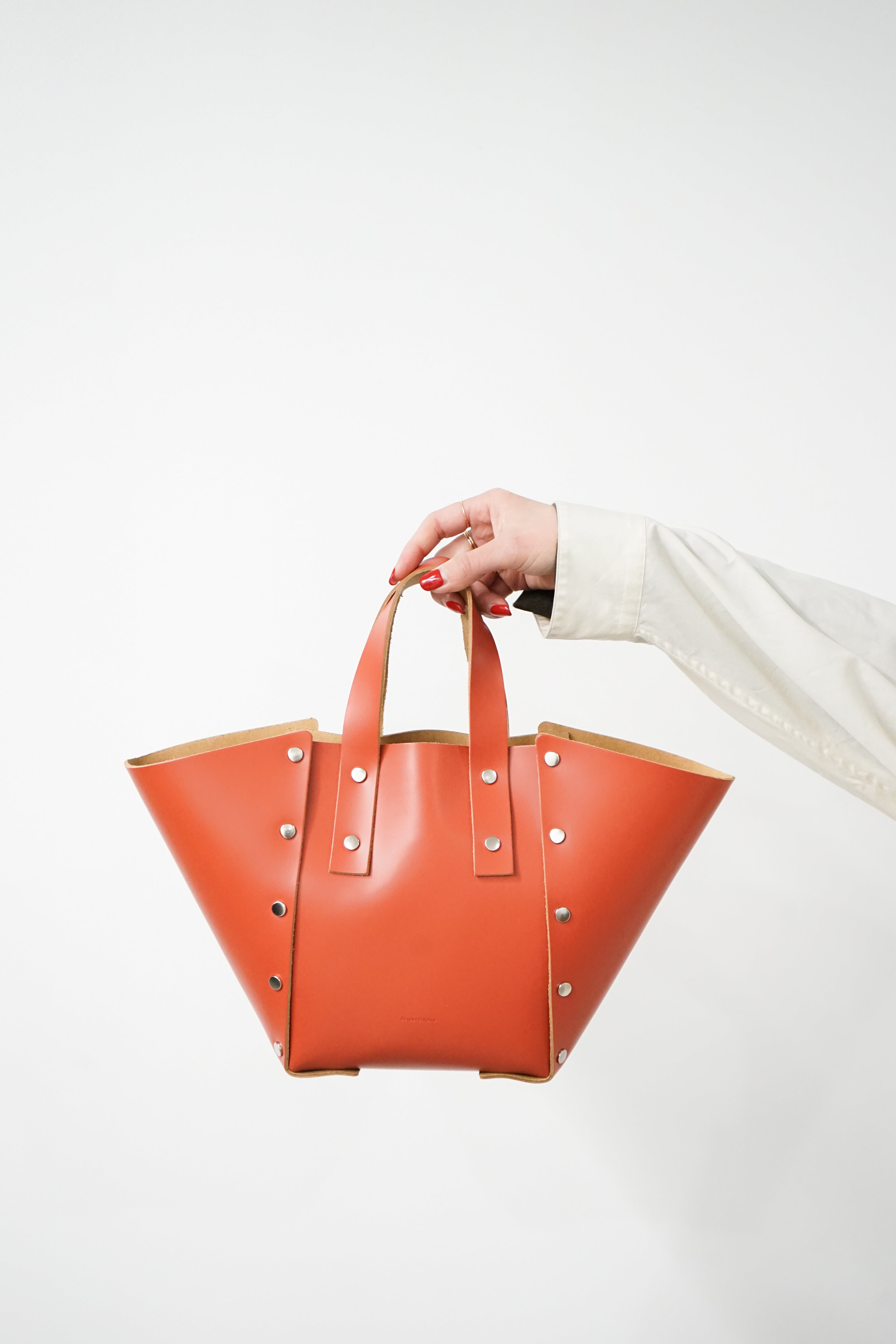 assemble hand bag wide S
