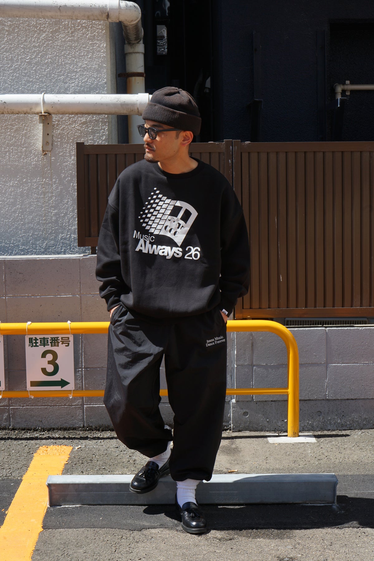 CITY COUNTRY CITY x IS-NESS_SWEATSHIRT_MUSIC ALWAYS