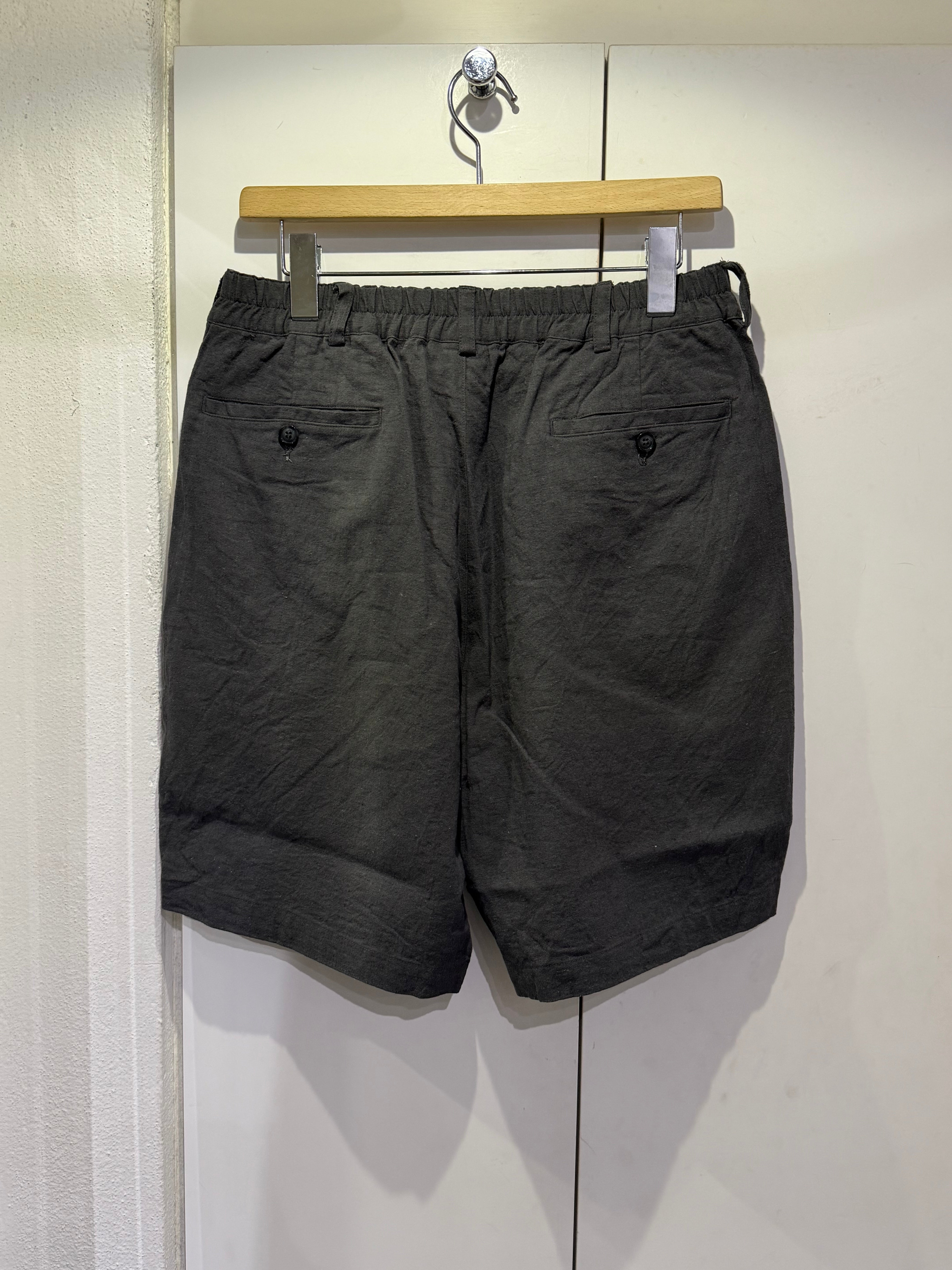 【5/4(日)発売】TWO TUCK LINEN SHORTS