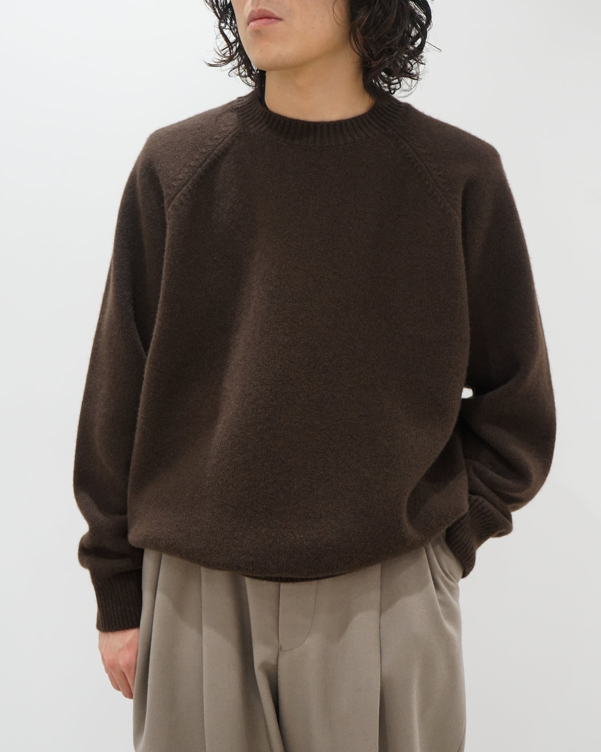 RAGLAN CREW NECK KNIT