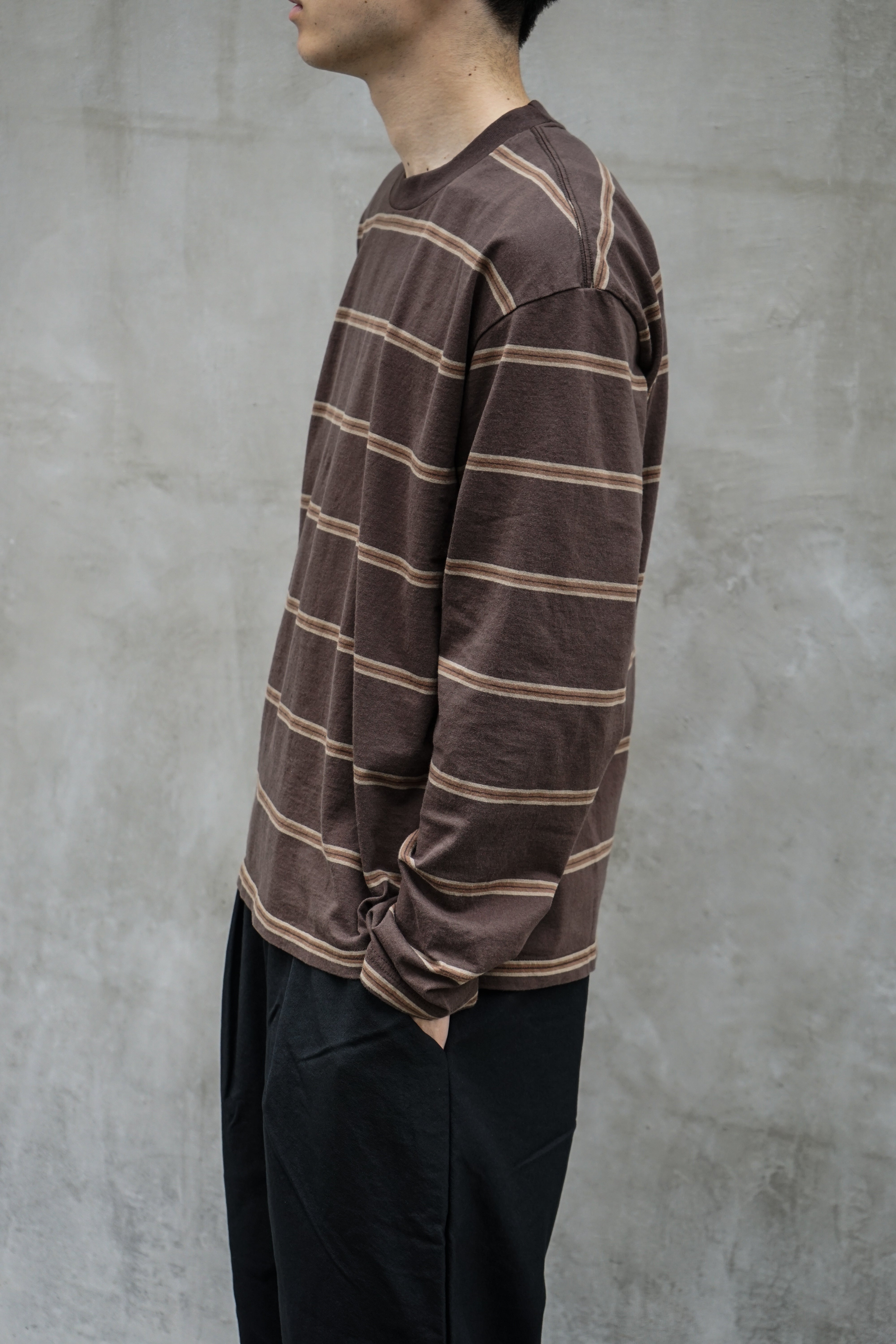 Long sleeve border T-shirt