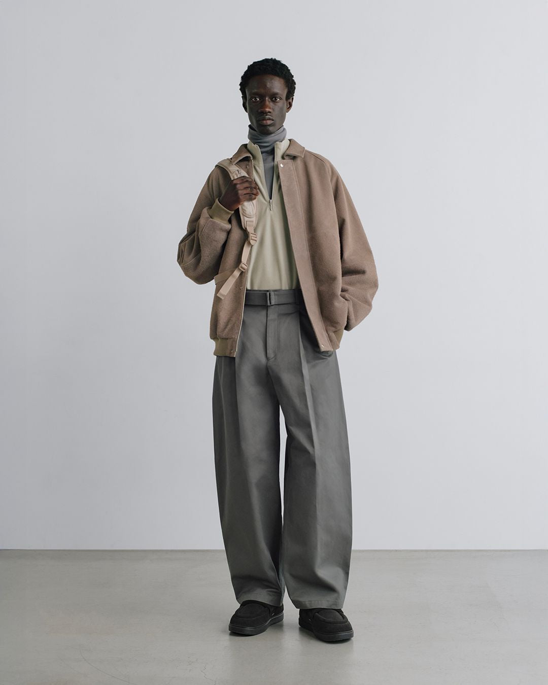 【8/29(土)発売】Dry Westpoint Barrel-Fit Belted Pants