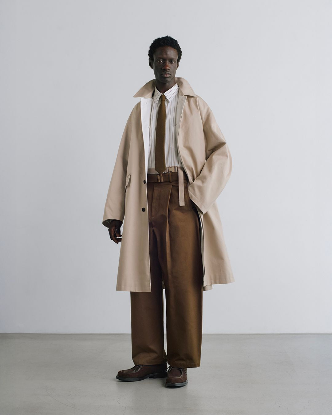 【8/29(土)発売】Dry Westpoint Barrel-Fit Belted Pants