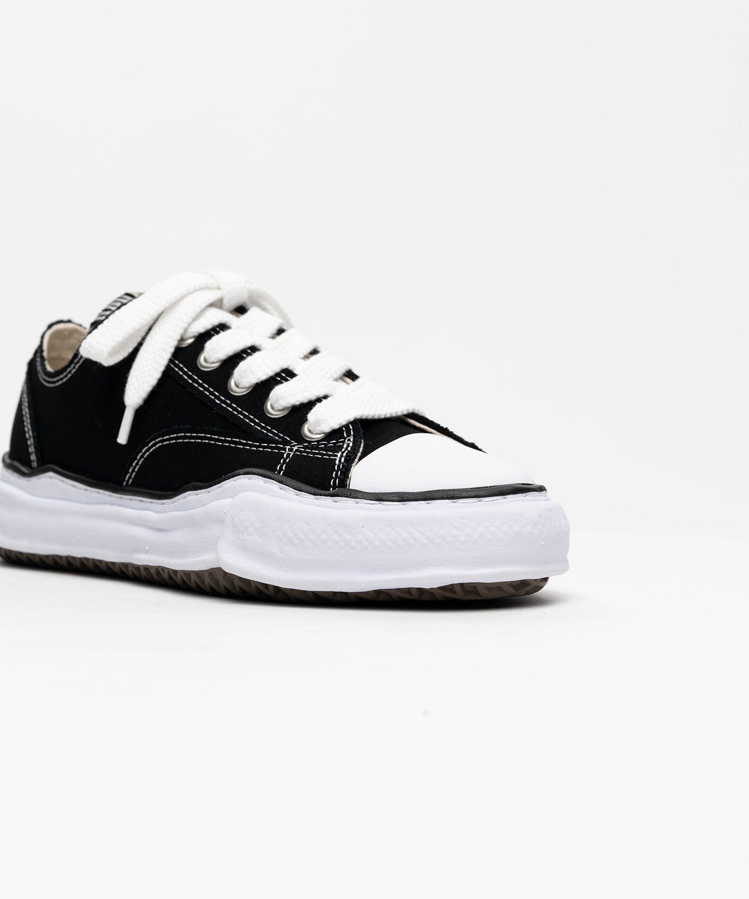 "PETERSON" OG Sole Canvas Low-top Sneaker