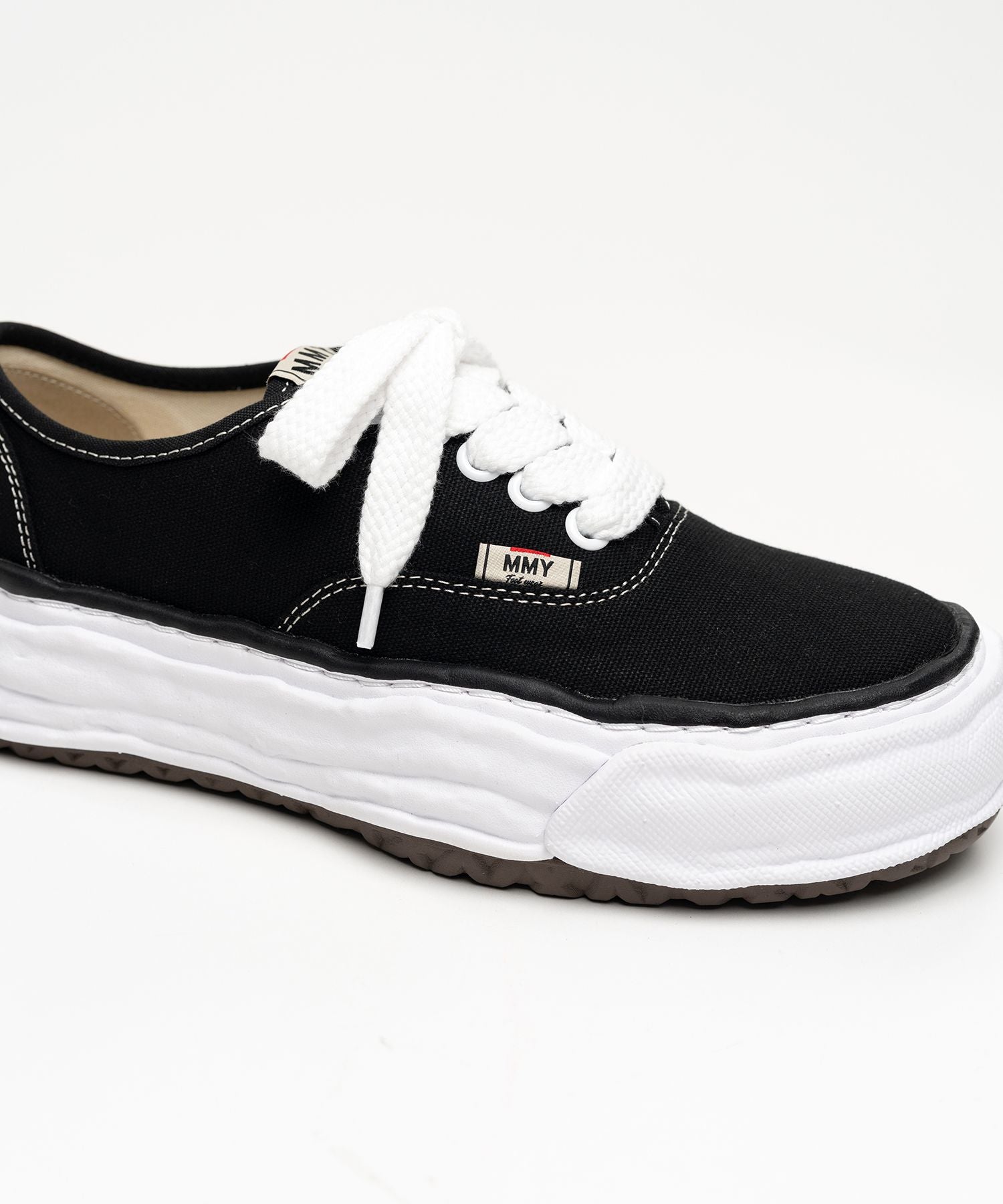 BAKER 26 / OG Sole Canvas Low -Top Sneaker