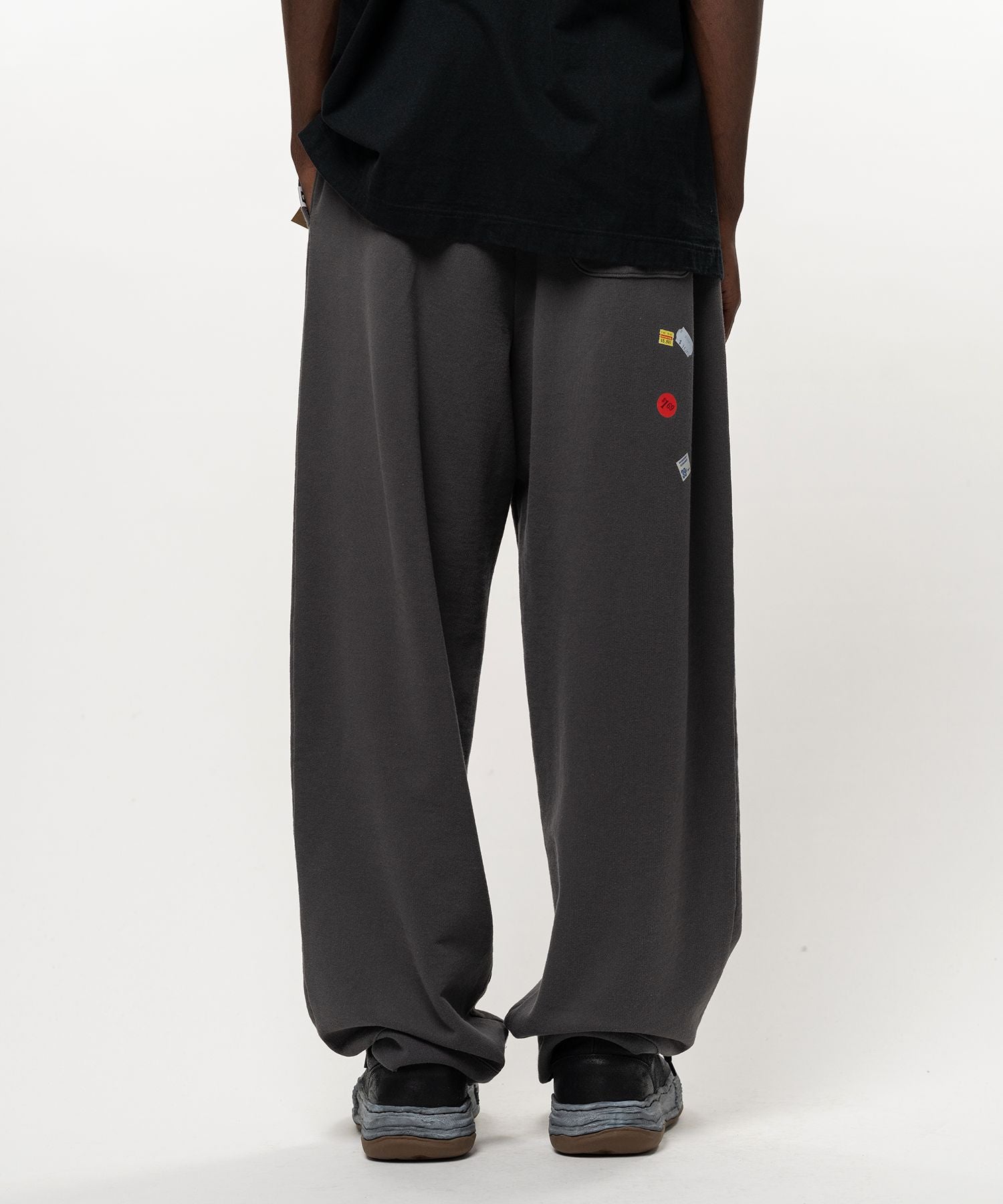 【9/2(水)発売】Price Tag Sticker Printed Sweat Pants
