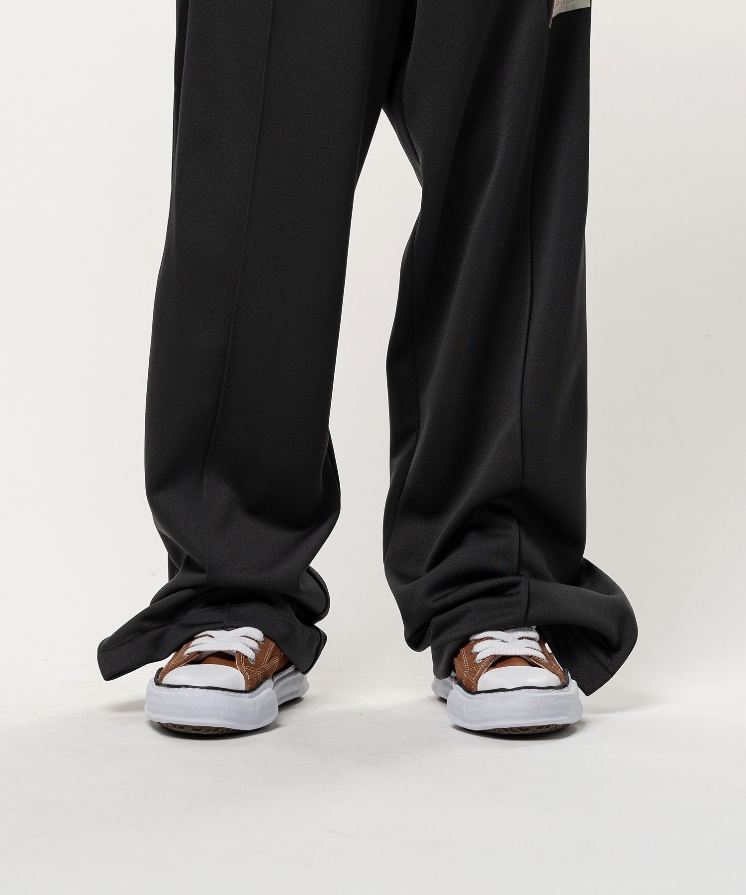 【9/2(水)発売】FOLDED TRACK PANTS