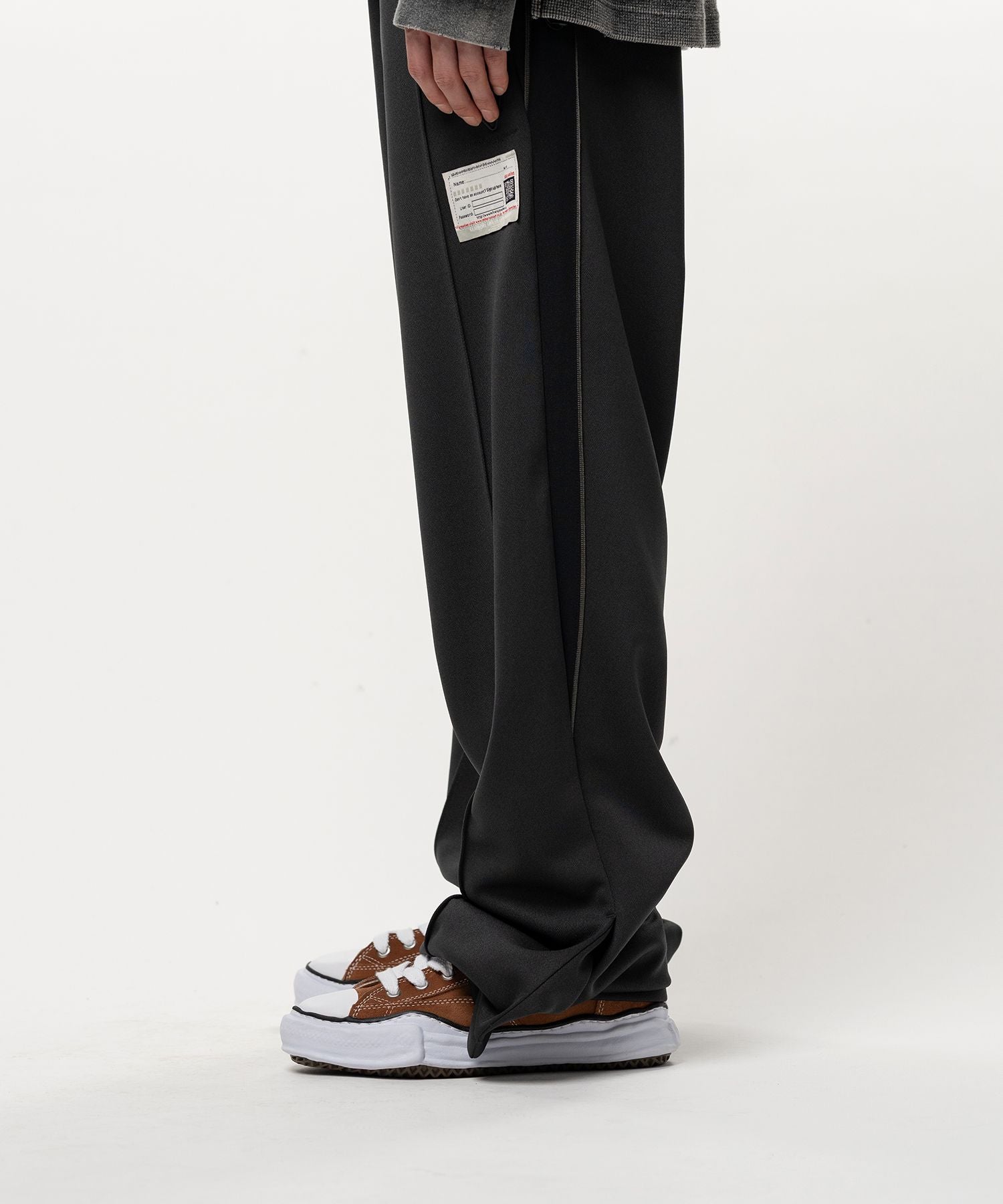 【9/2(水)発売】FOLDED TRACK PANTS