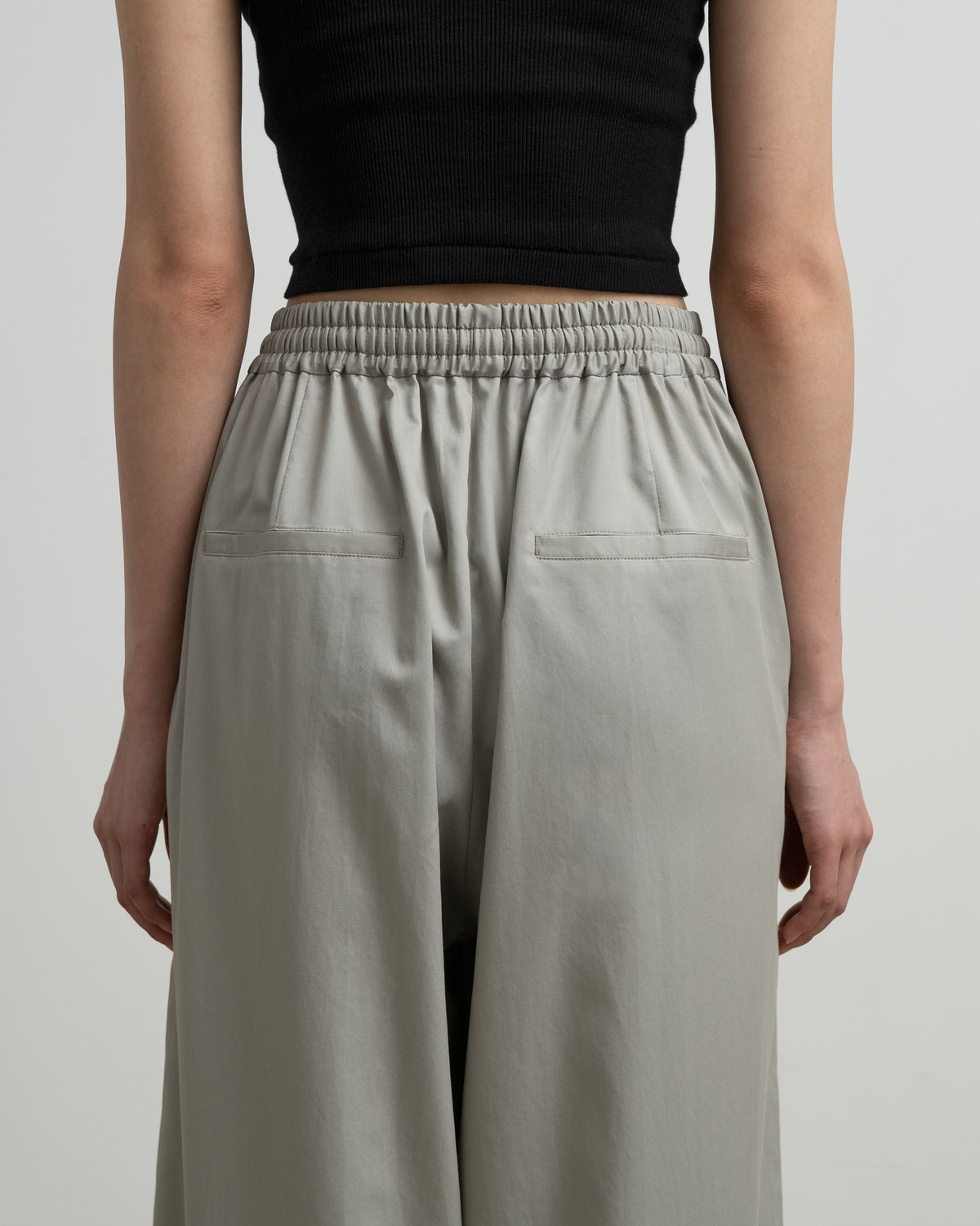 Silicon Poplin Two Tuck Easy Wide Pants