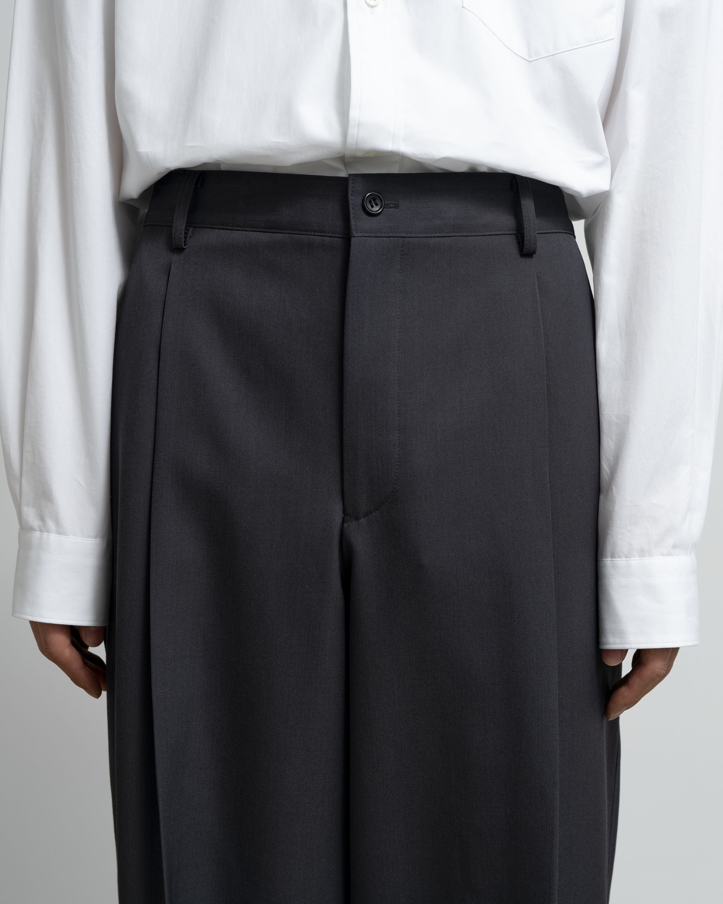 【8/22(土)発売】Scale Off Wool Wide Slacks