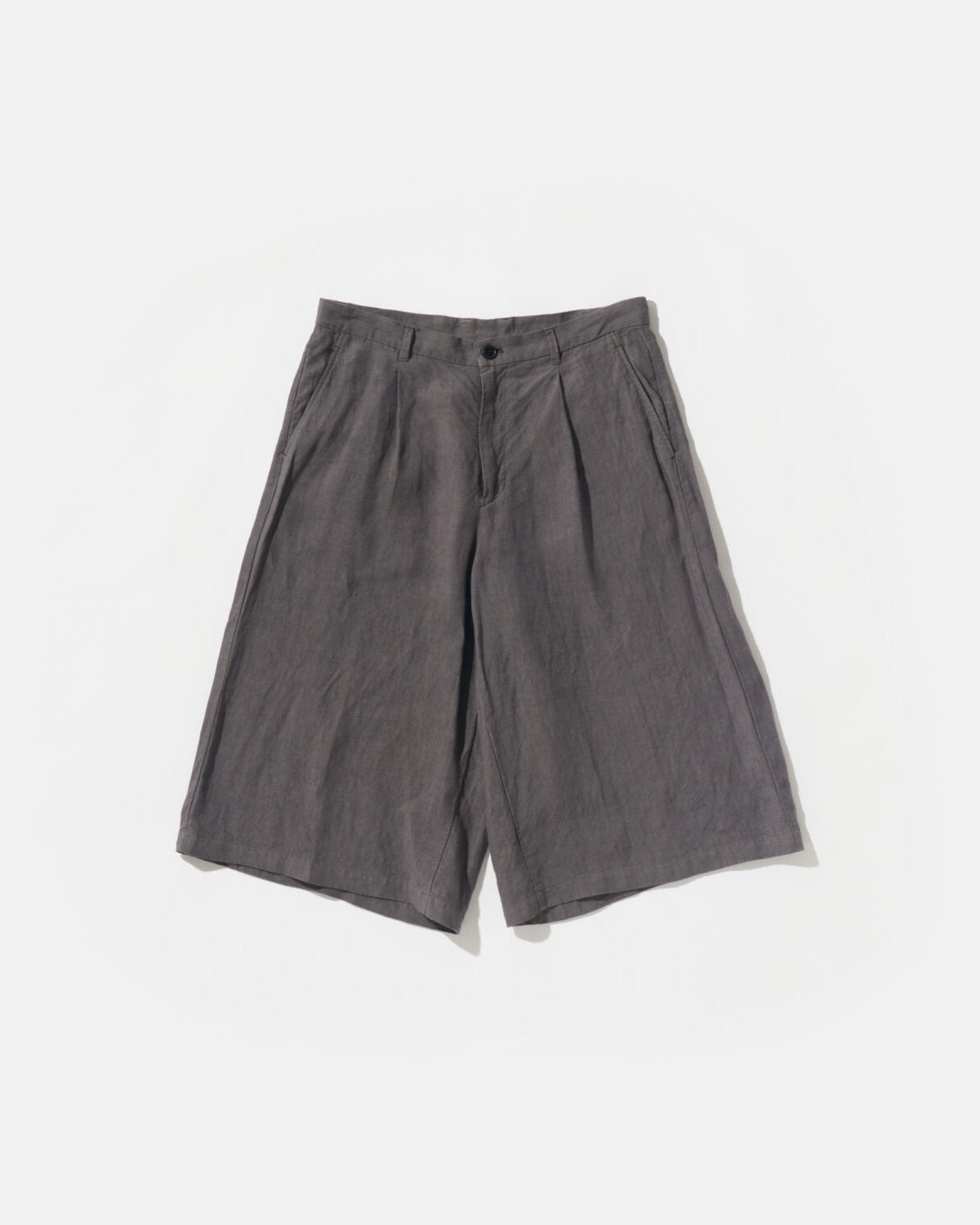 POLYPLOID-TUCK WIDE SHORTS B