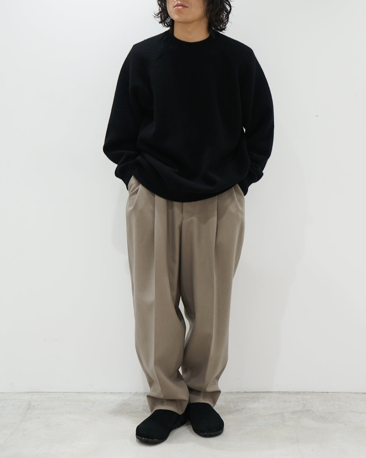 RAGLAN CREW NECK KNIT