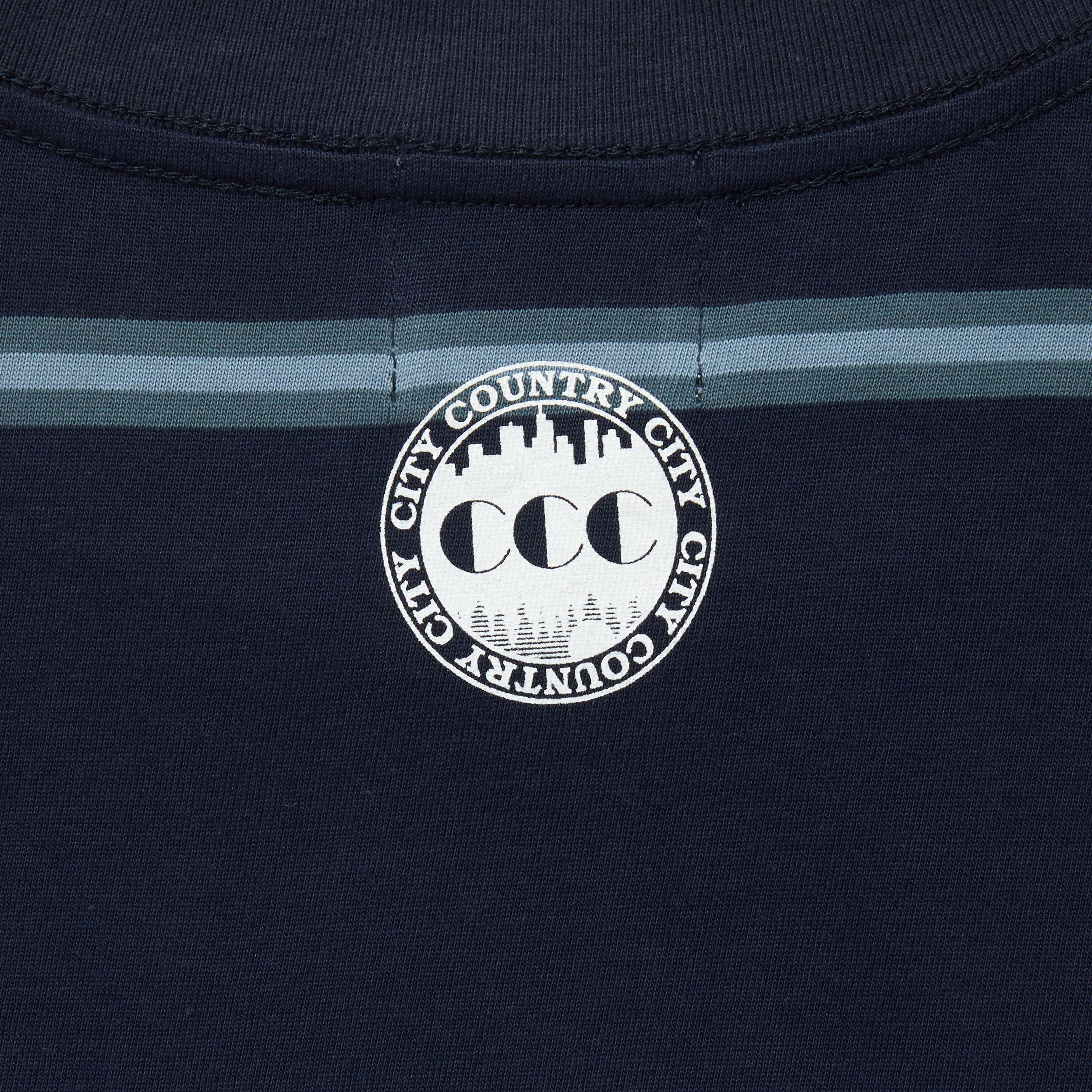 EMBROIDERD LOGO BORDER  T-SHIRT