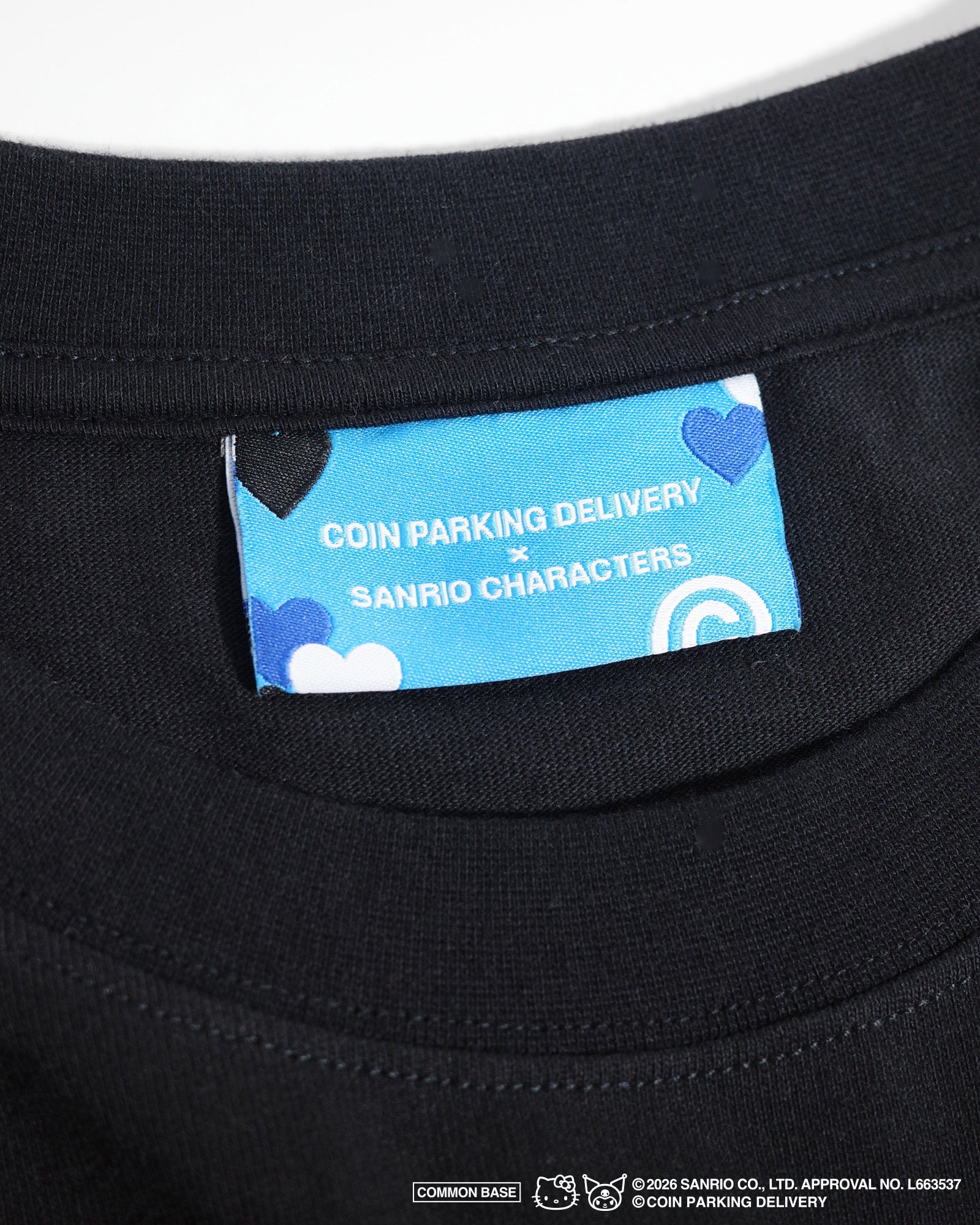 COIN PARKING DELIVERY × SANRIO CHARACTERS PRINT S/S TEE - クロミ