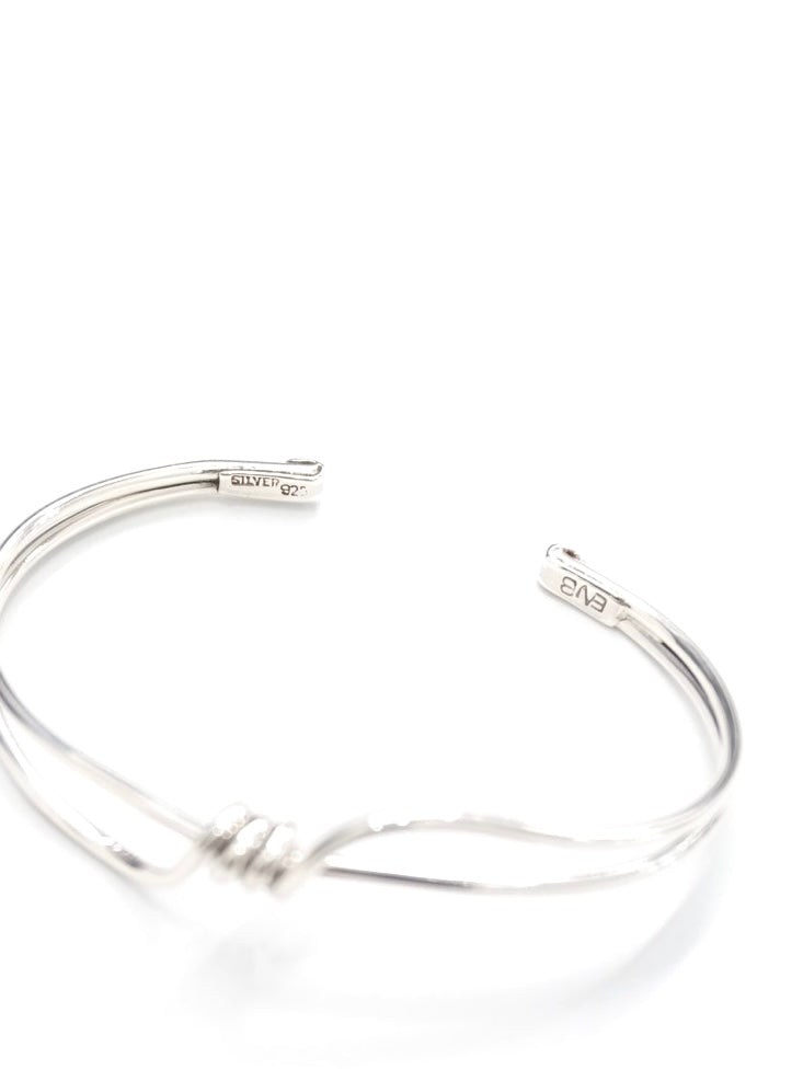 CENTER WINDING BANGLE