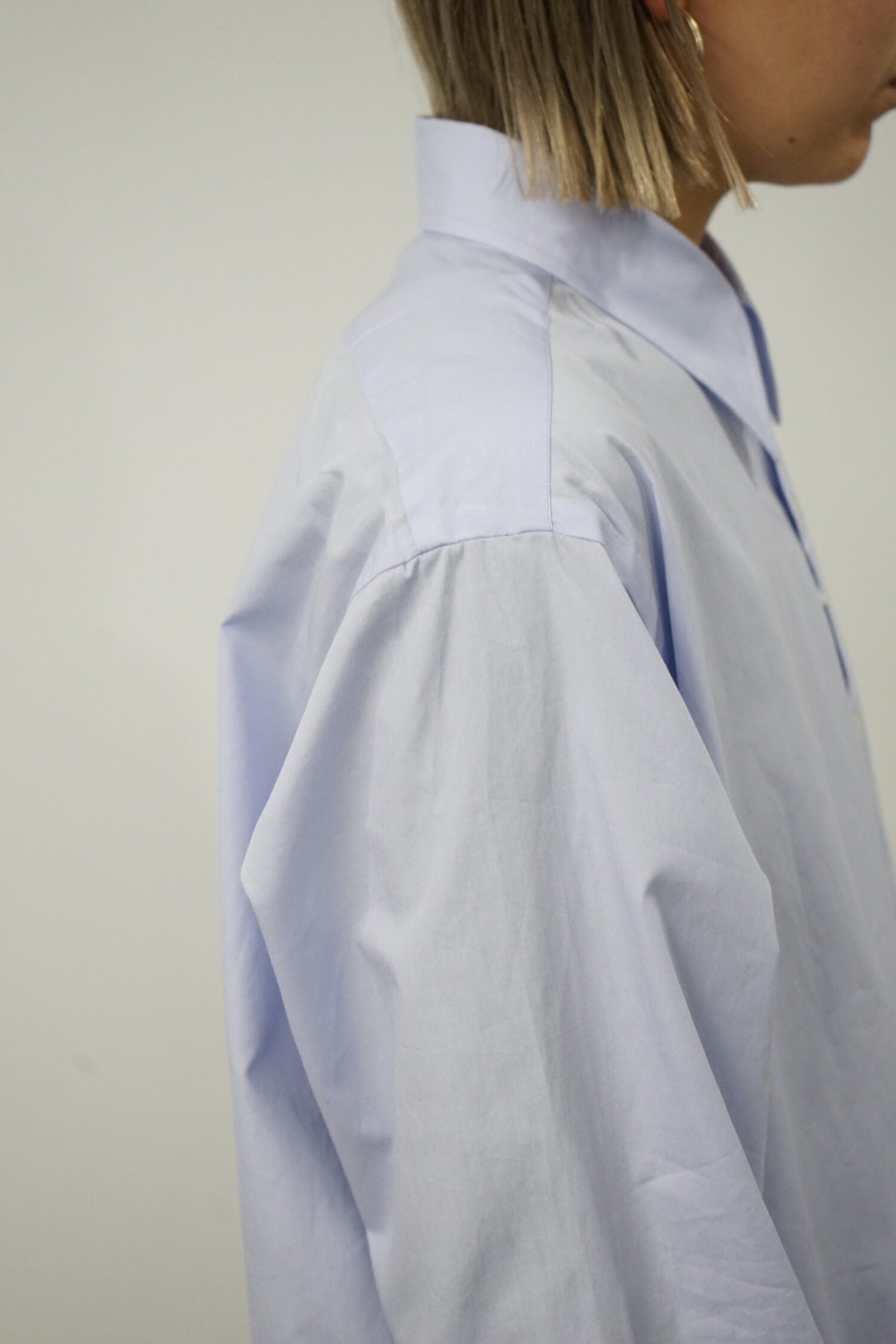 COTTON BROAD REGULAR COLLAR