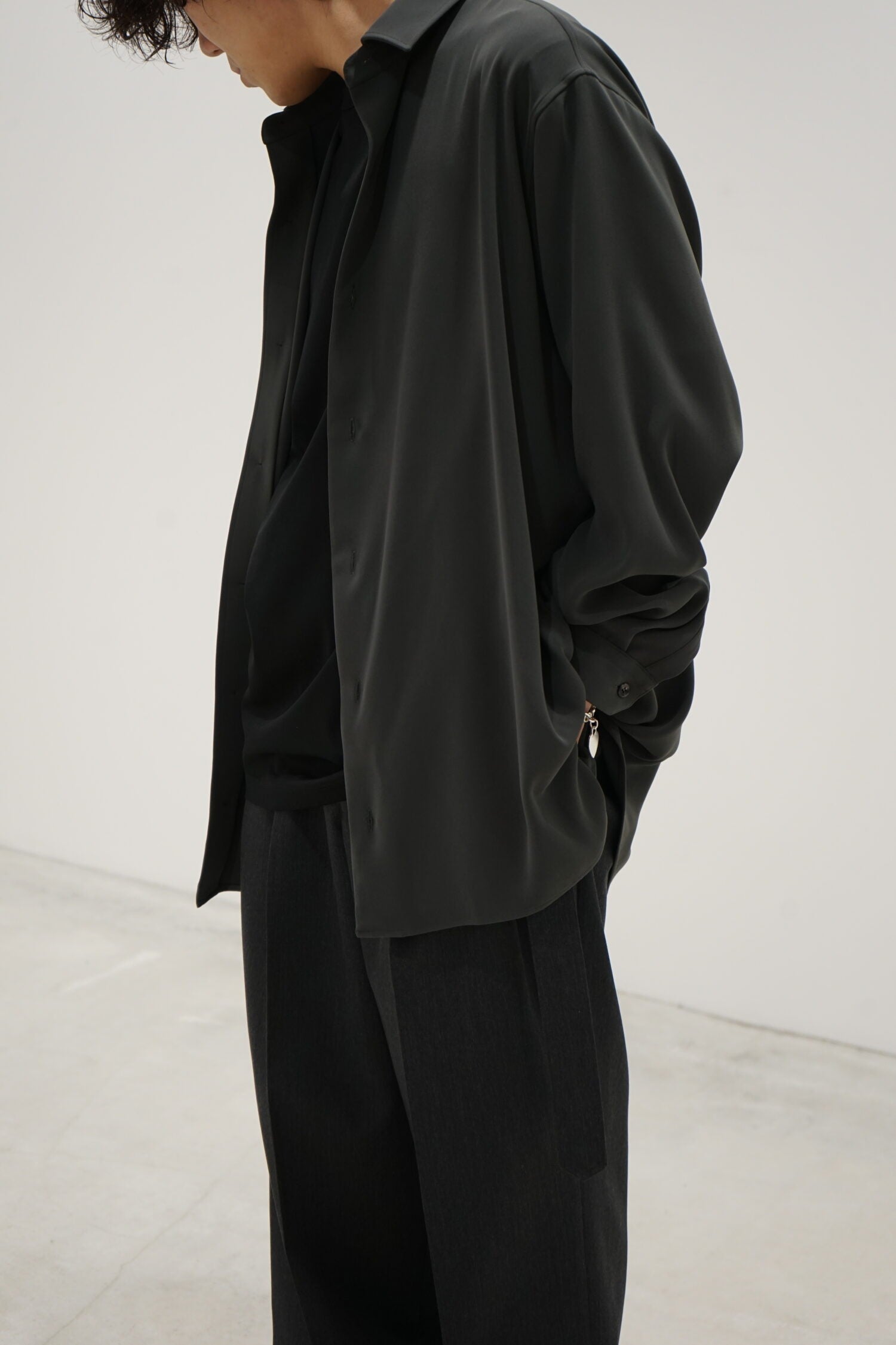 REGULAR COLLAR SHIRT - BRUSHED FIBRIL SATAIN