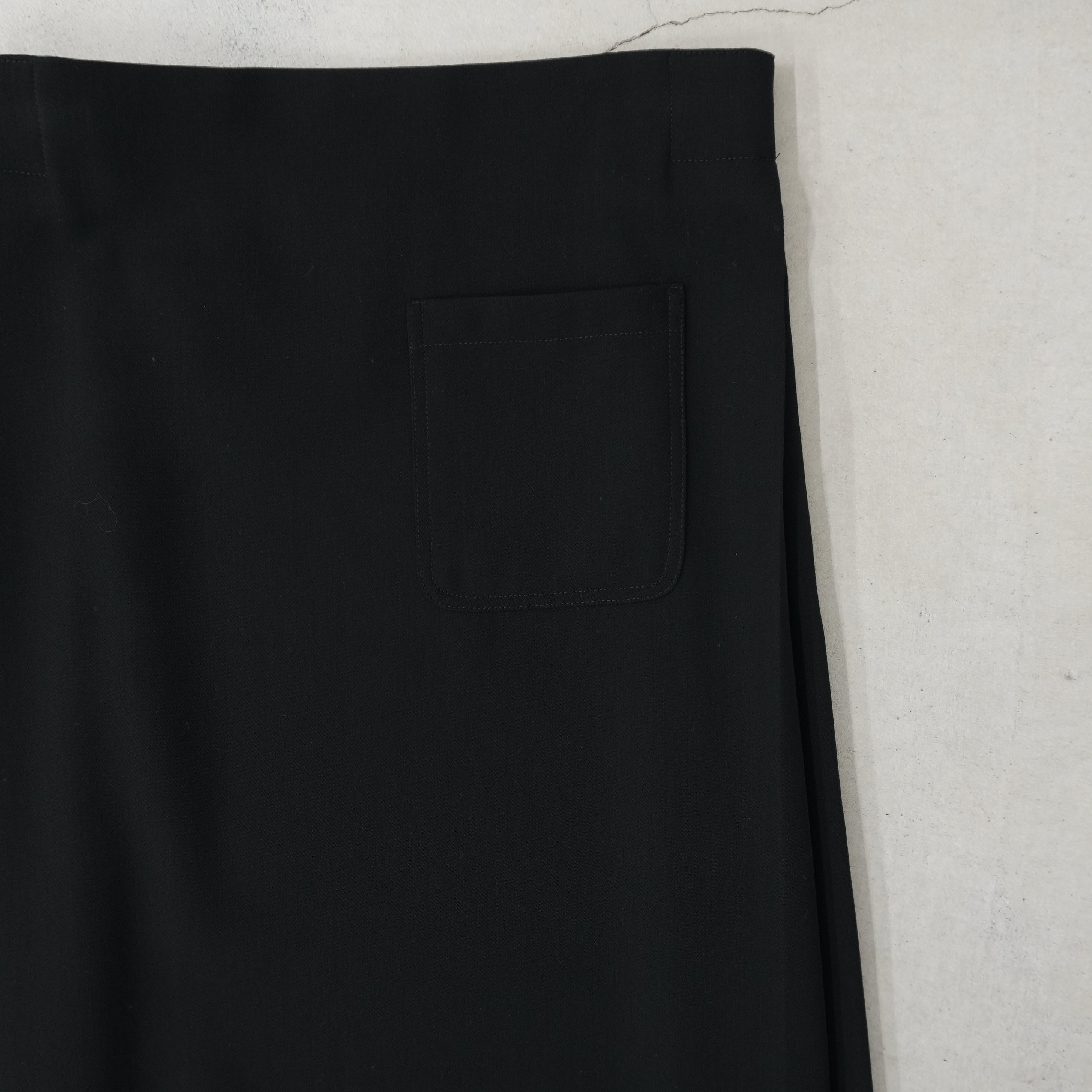 PLEATED LONG SKIRT