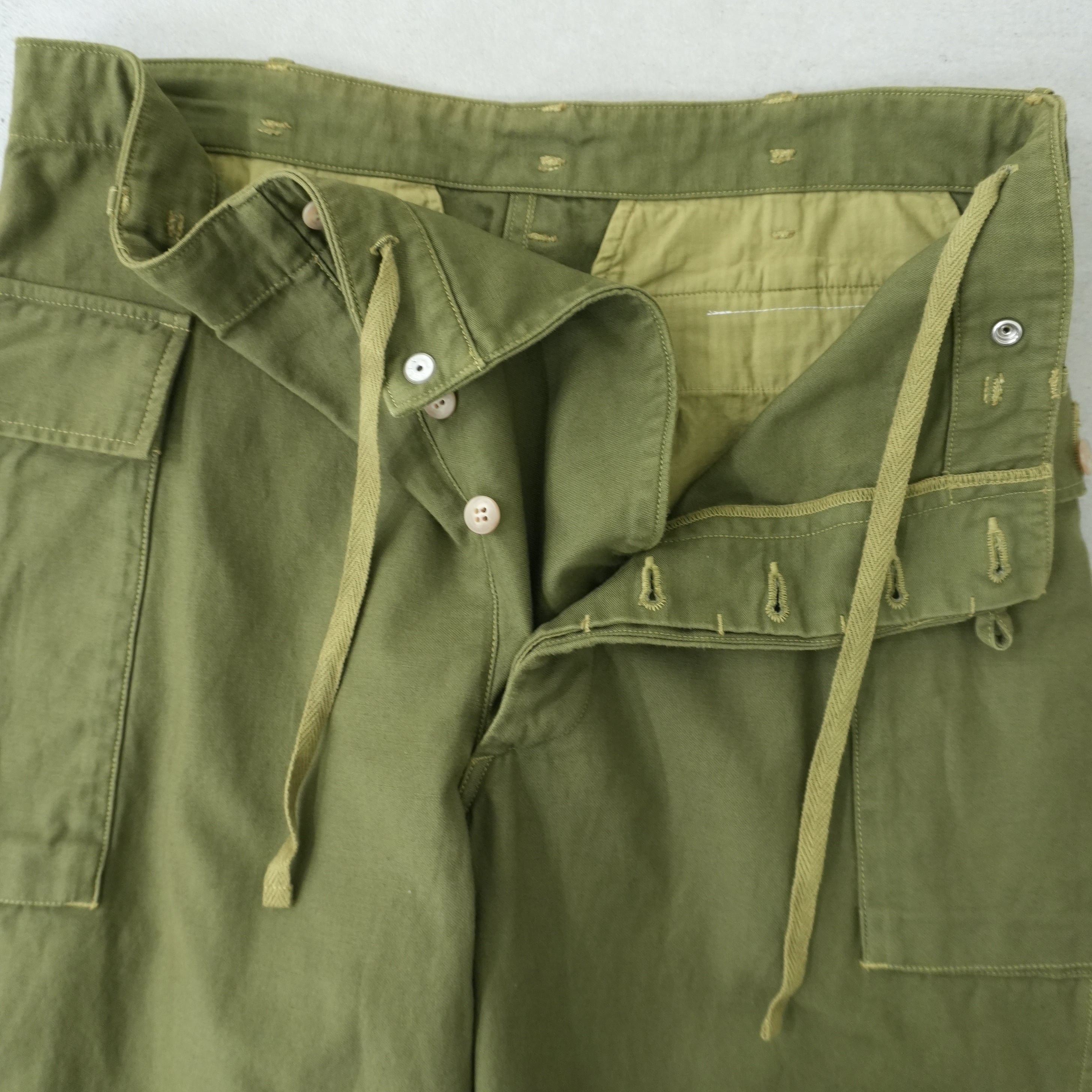 43 CARGO TROUSERS