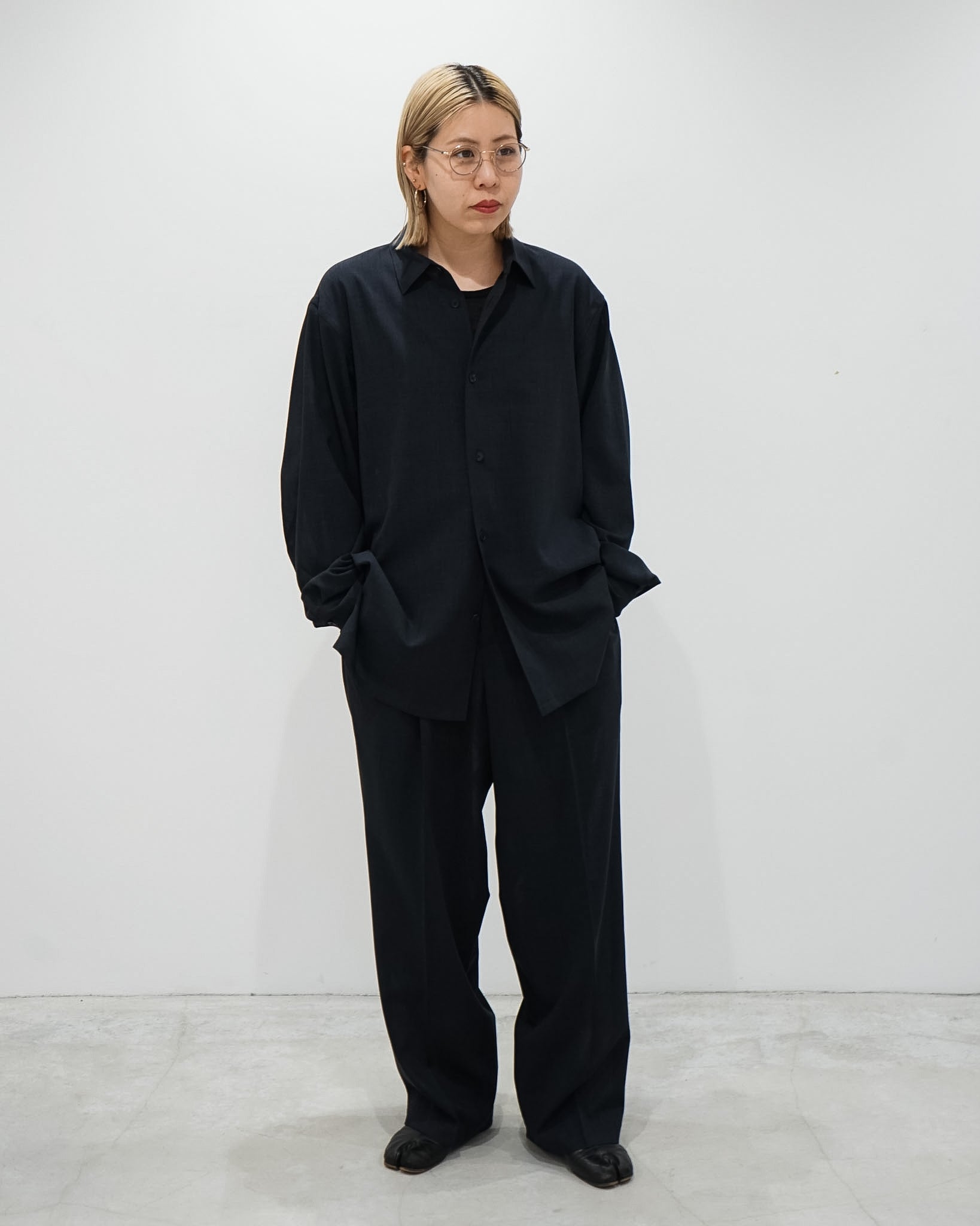 TWIST WOOL GAUZE TWO TUCKED EASY PANTS