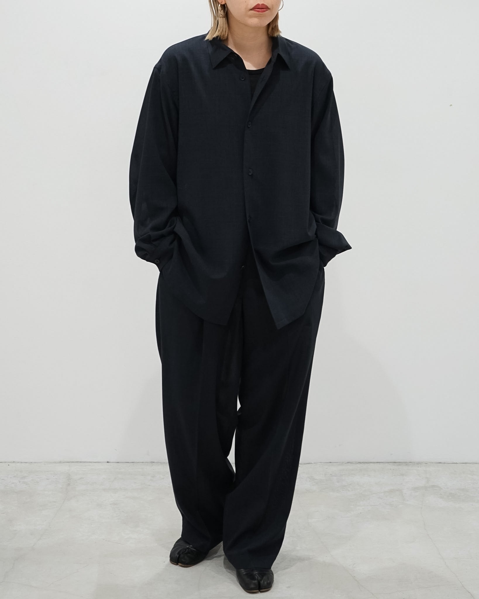 TWIST WOOL GAUZE TWO TUCKED EASY PANTS