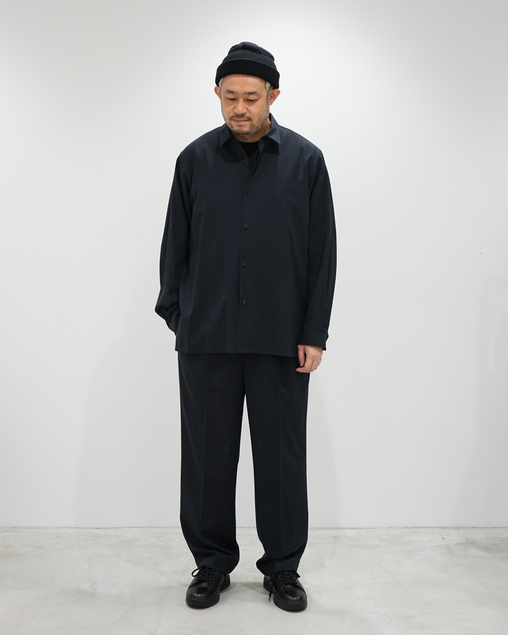 TWIST WOOL GAUZE TWO TUCKED EASY PANTS