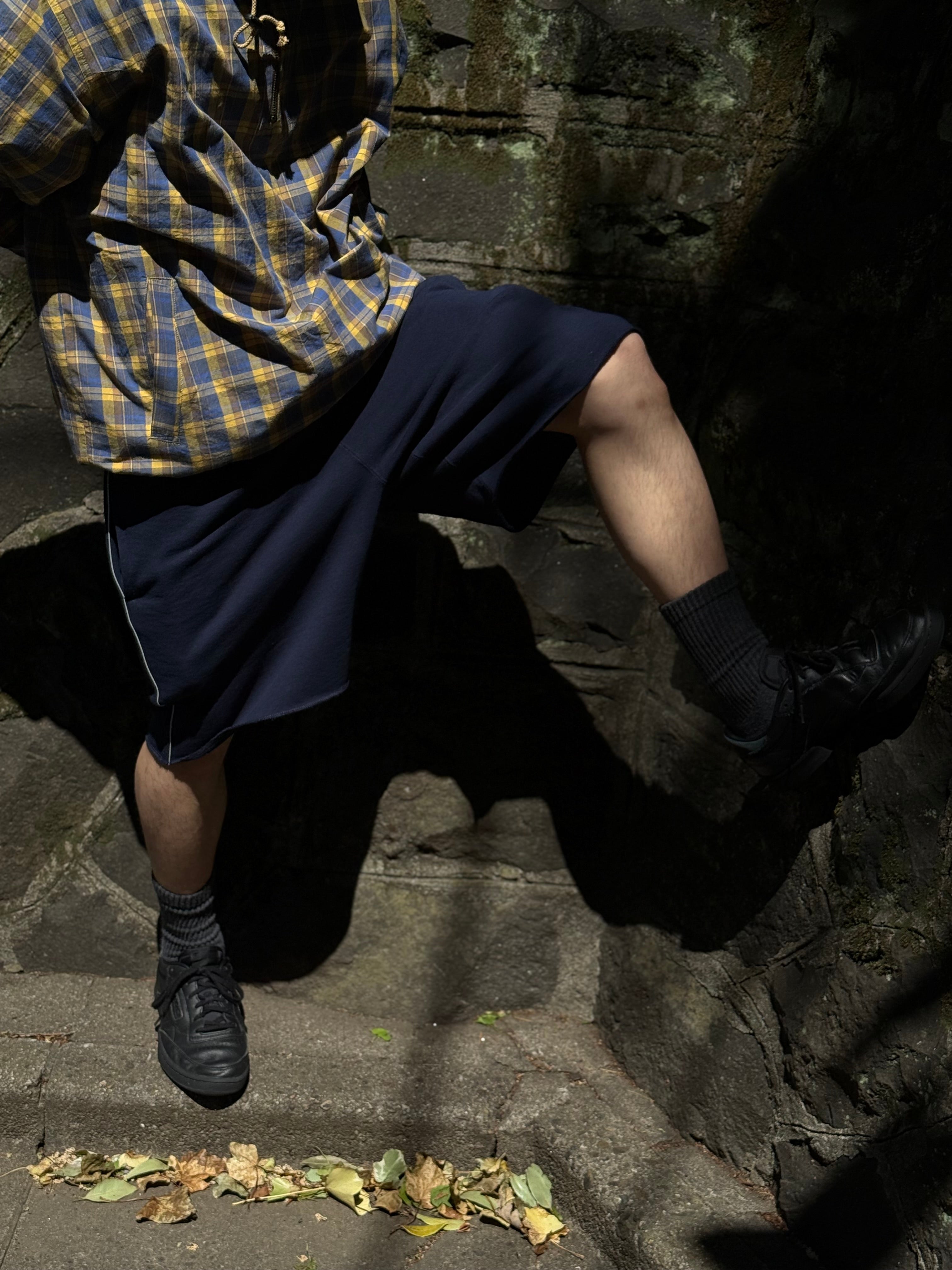 REFLECTOR SWEAT SHORTS
