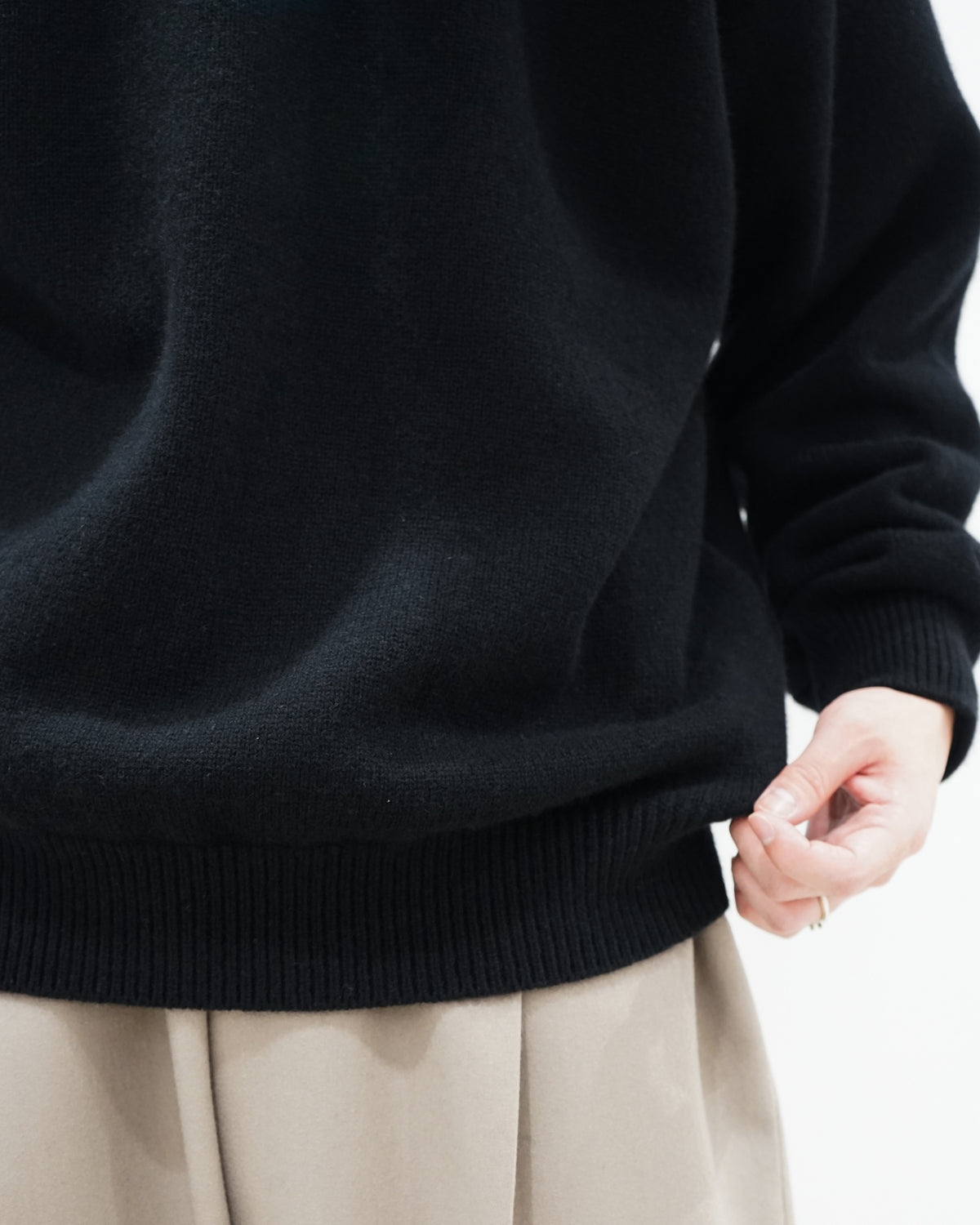 RAGLAN CREW NECK KNIT