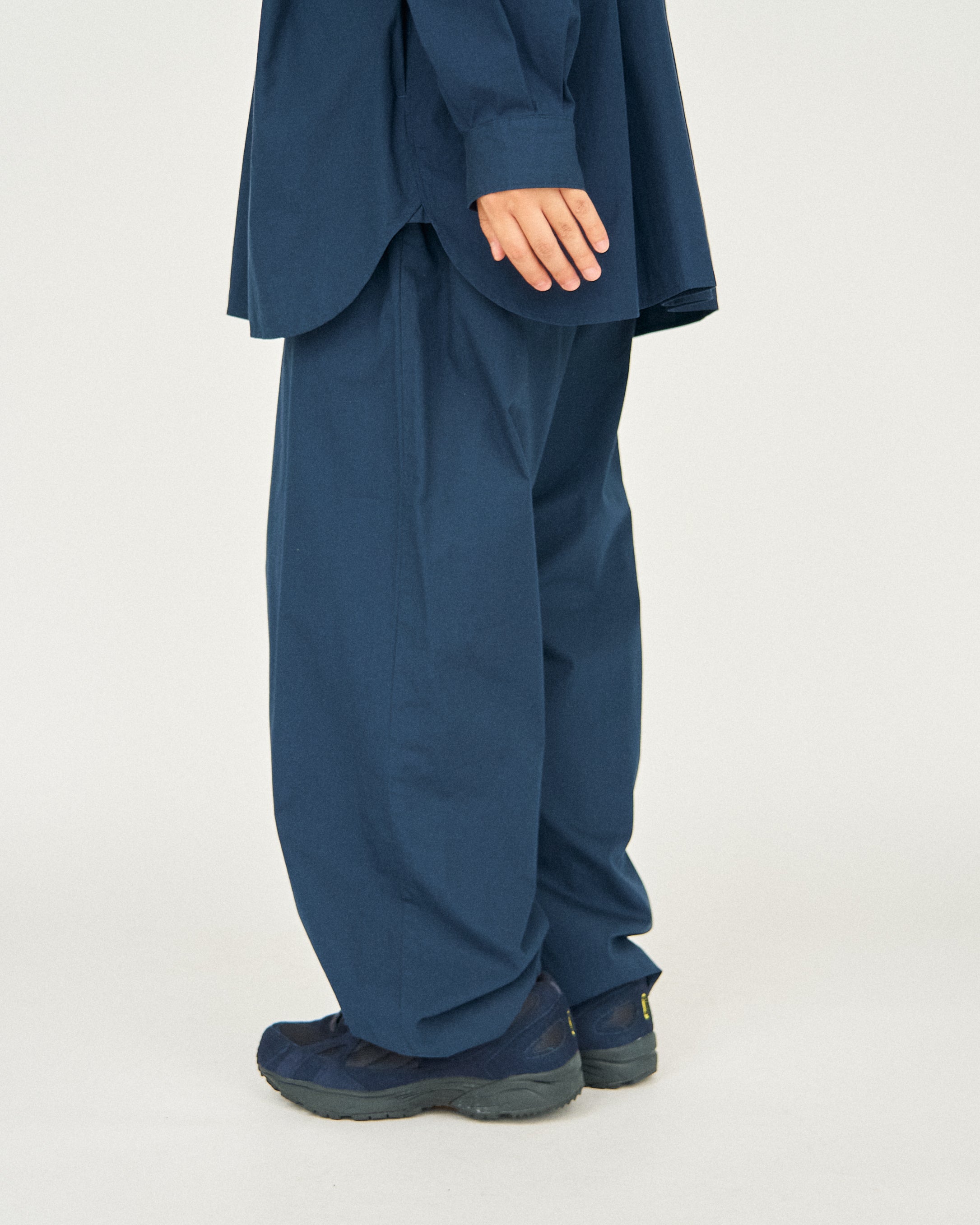 UTILITY OVER PANTS