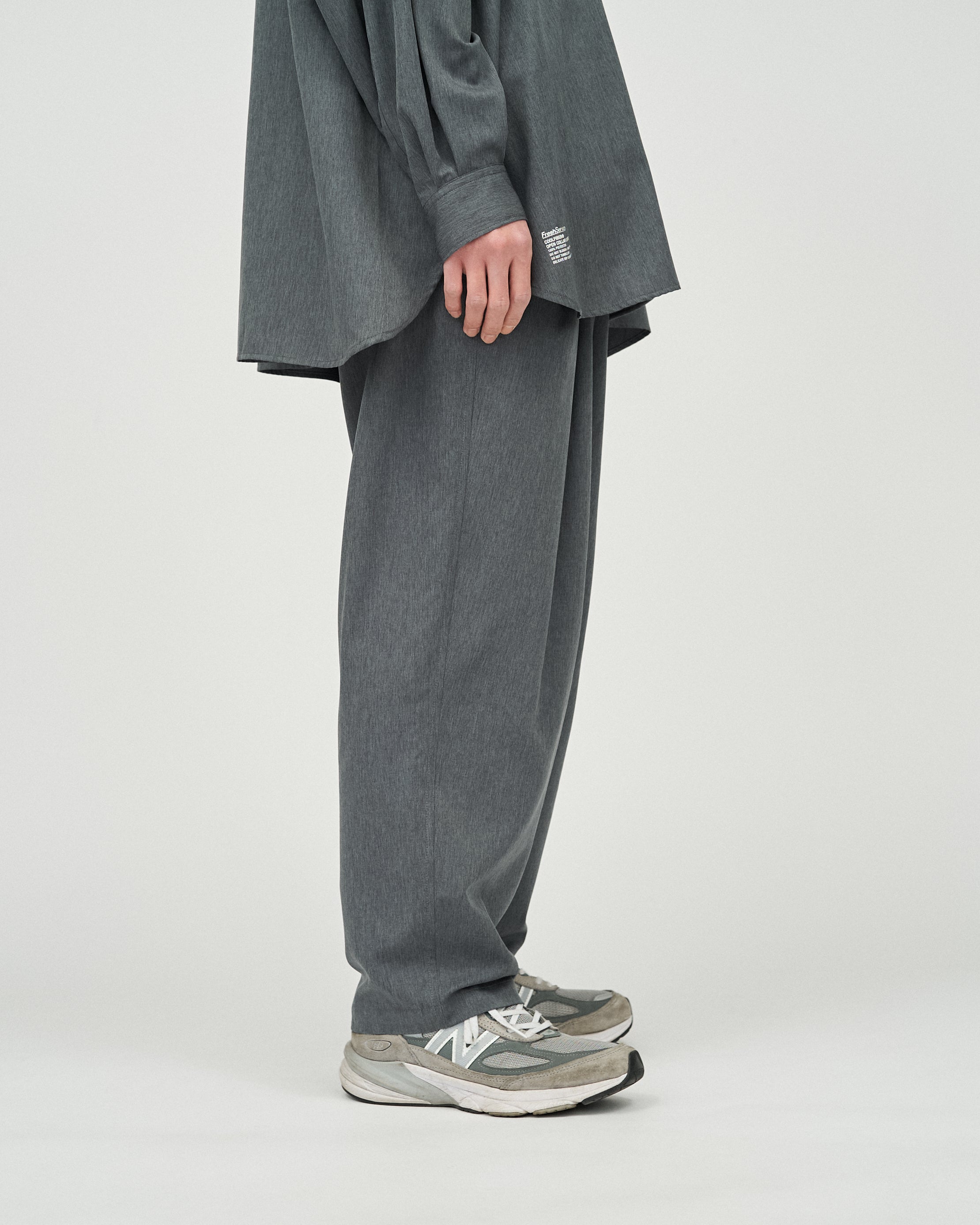 【4/11(土)発売】COOLFIBER TWO TUCK EASY PANTS