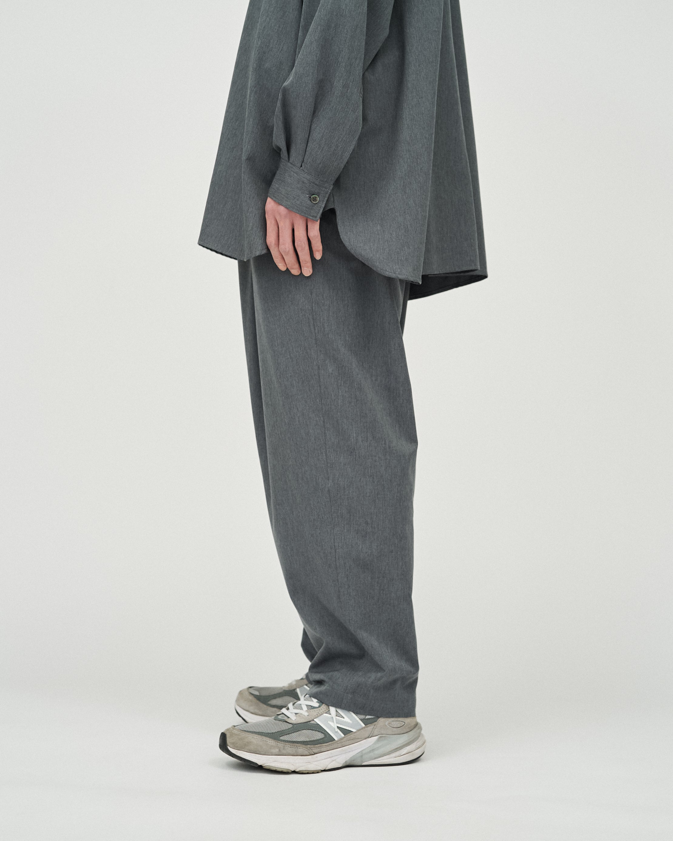 【4/11(土)発売】COOLFIBER TWO TUCK EASY PANTS