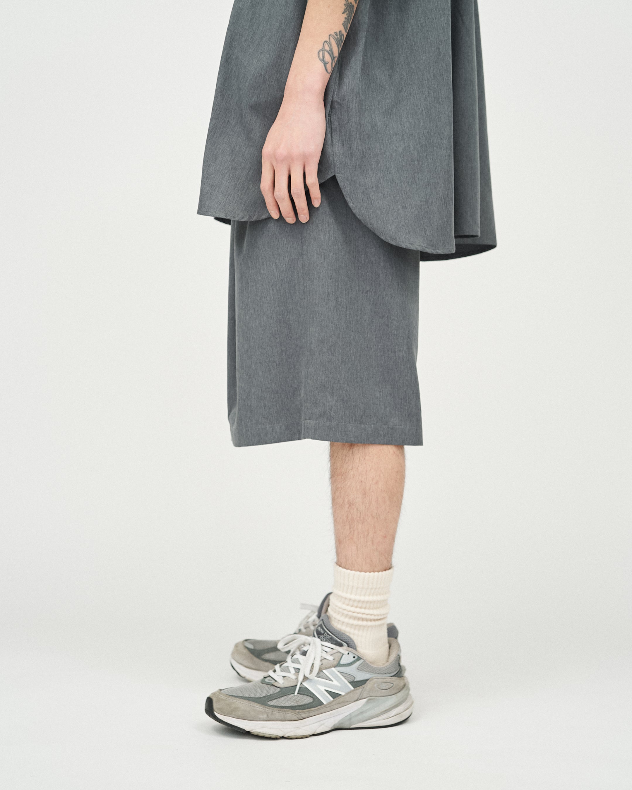 【6/20(土)発売】COOLFIBER TWO TUCK EASY SHORTS