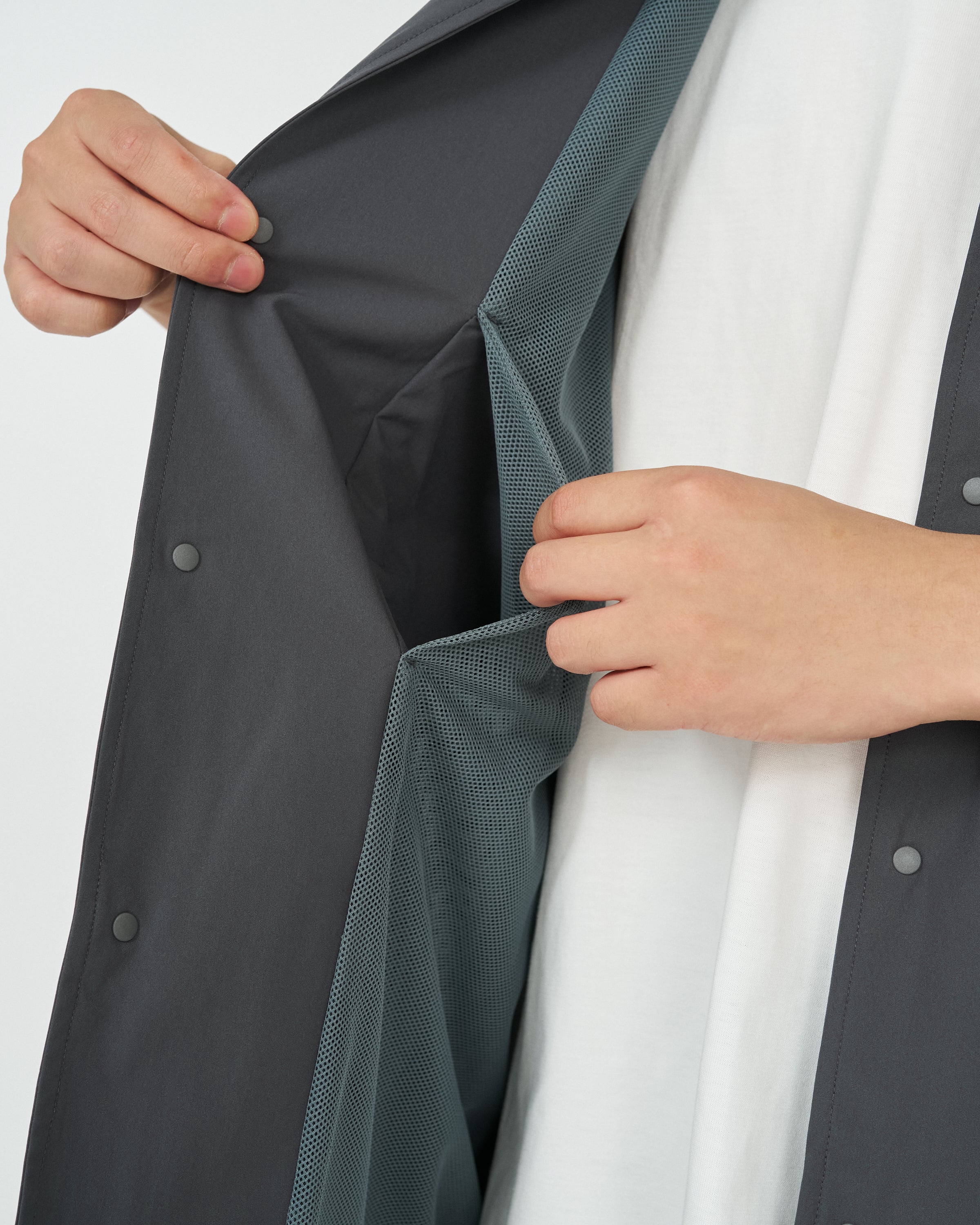 【6/27(土)発売】INSECT SHIELD S/S COACH JACKET