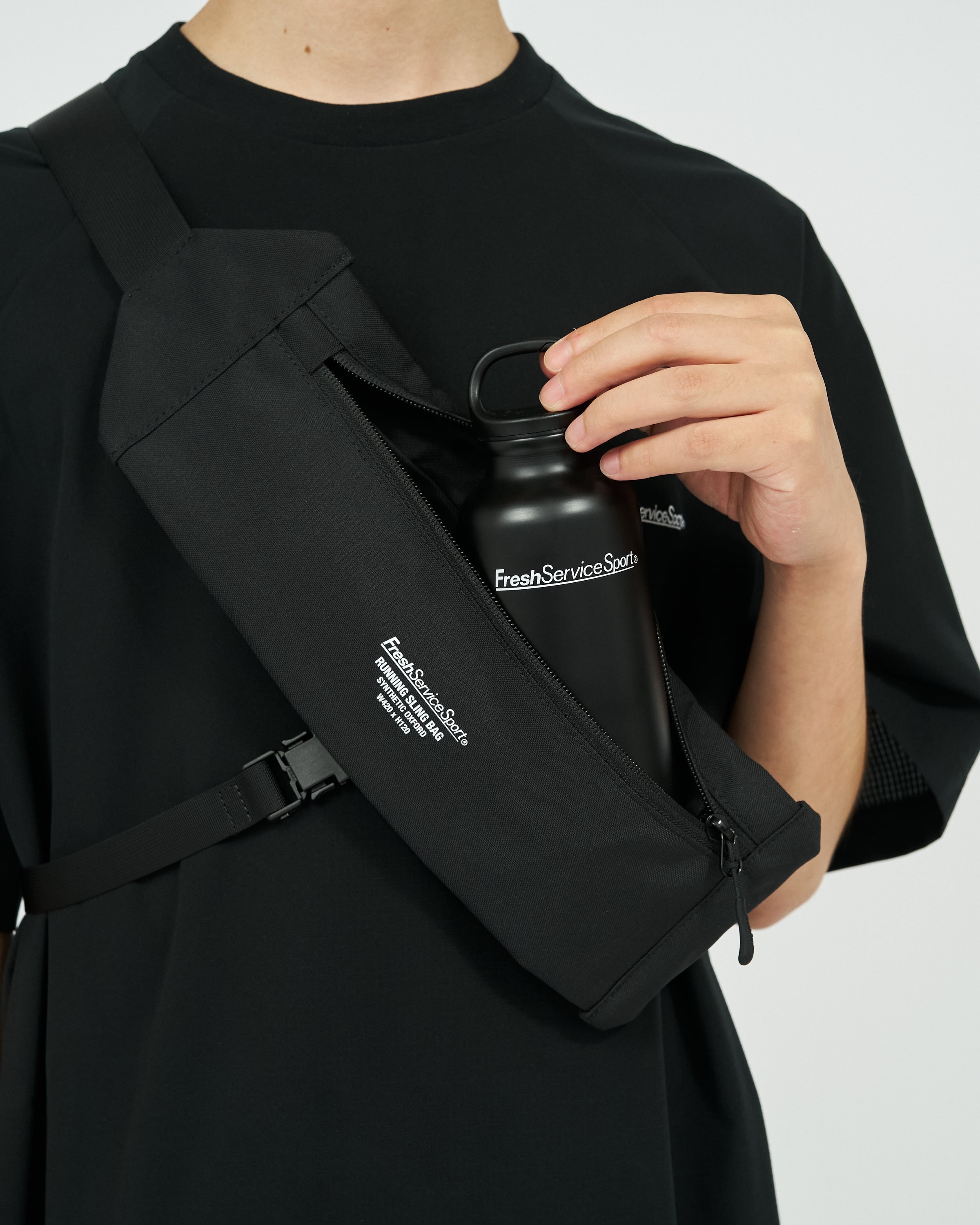 【7/18(土)発売】RUNNING SLING BAG