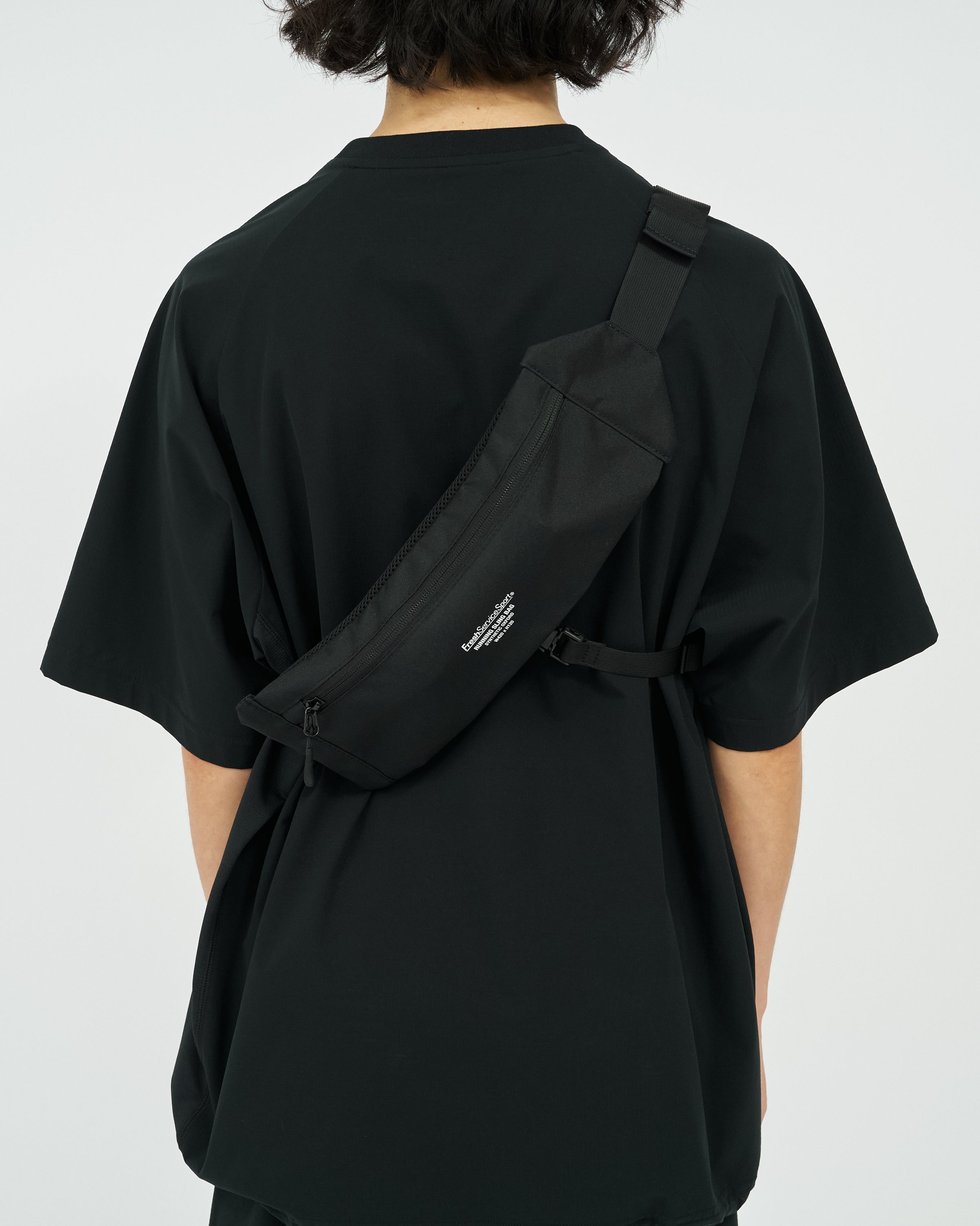 【7/18(土)発売】RUNNING SLING BAG