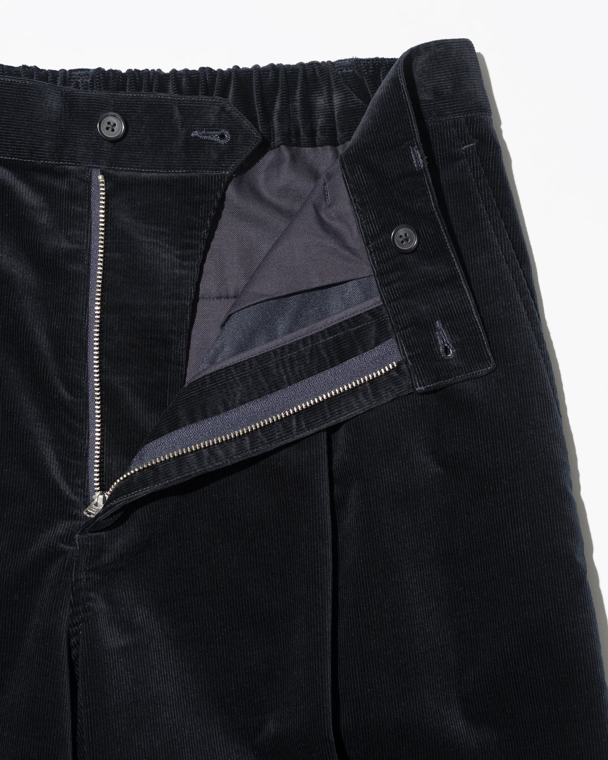 【10/3(土)発売】AIR CORDUROY WIDE TROUSERS