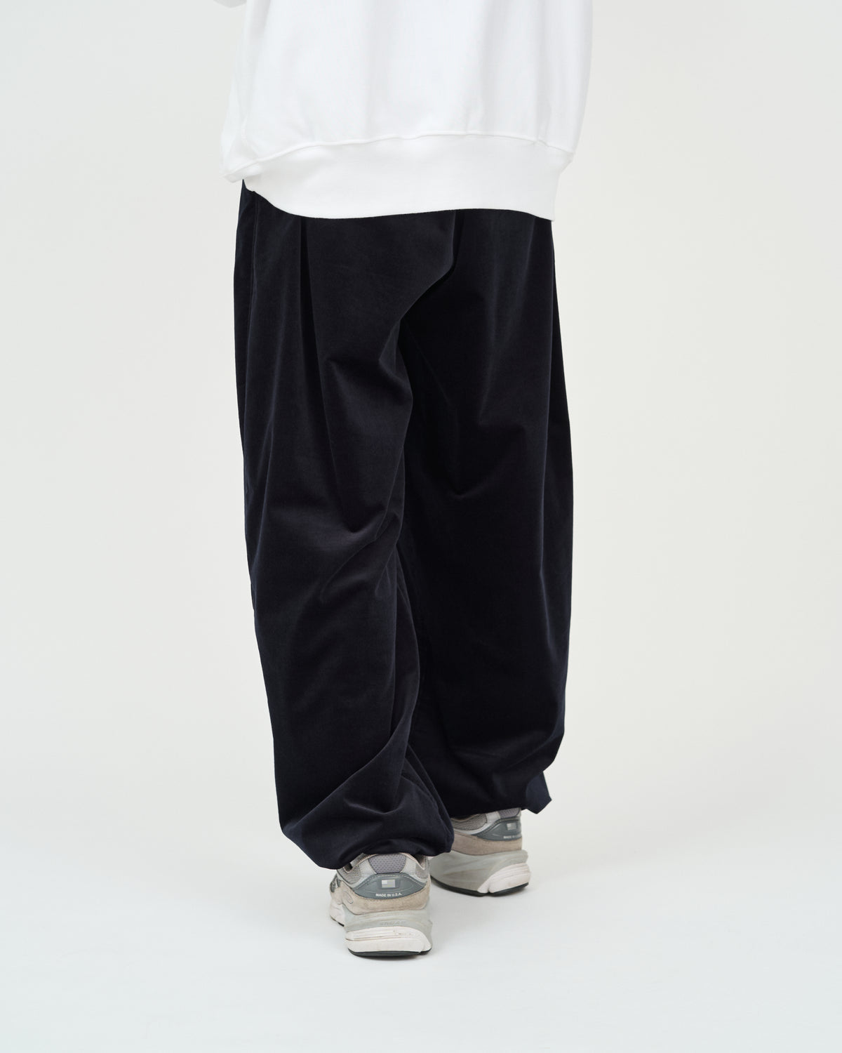 【10/3(土)発売】AIR CORDUROY WIDE TROUSERS