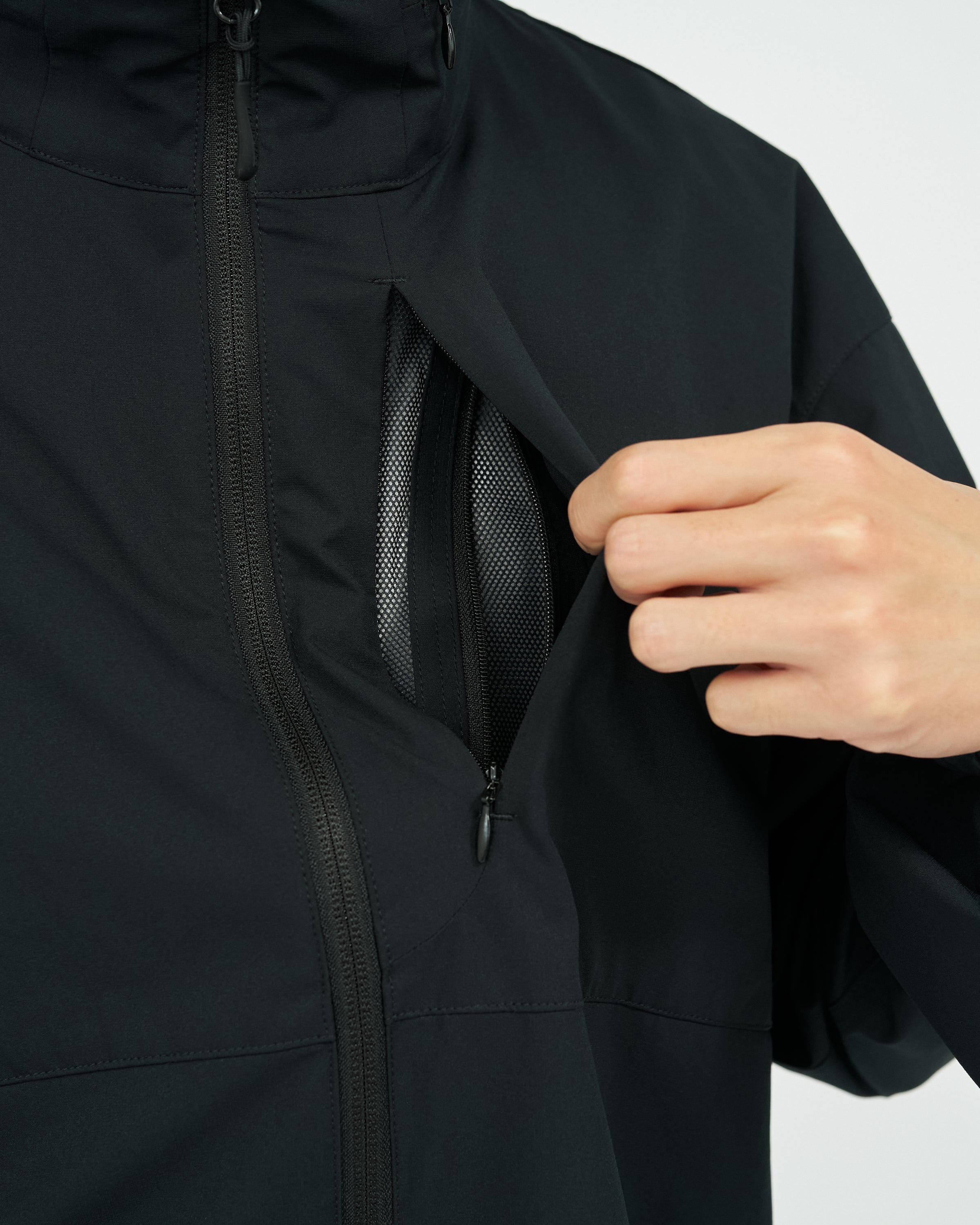 【7/18(土)発売】MOTION LAYER TRACK BLOUSON