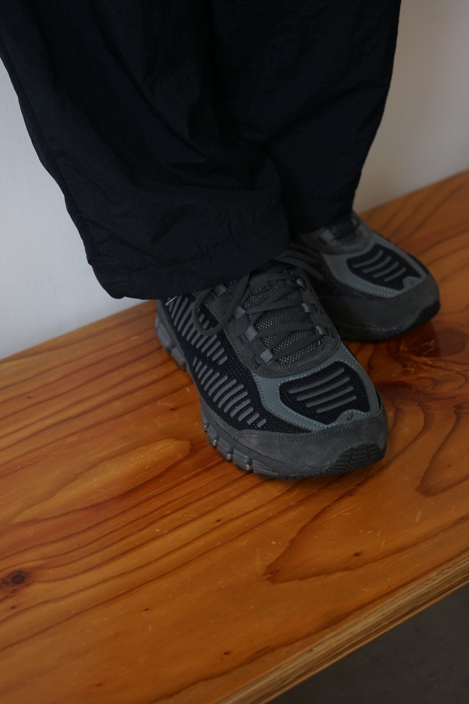 GEL-QUANTUM 360 I AMP'BLACK/GRAPHITE GREY'