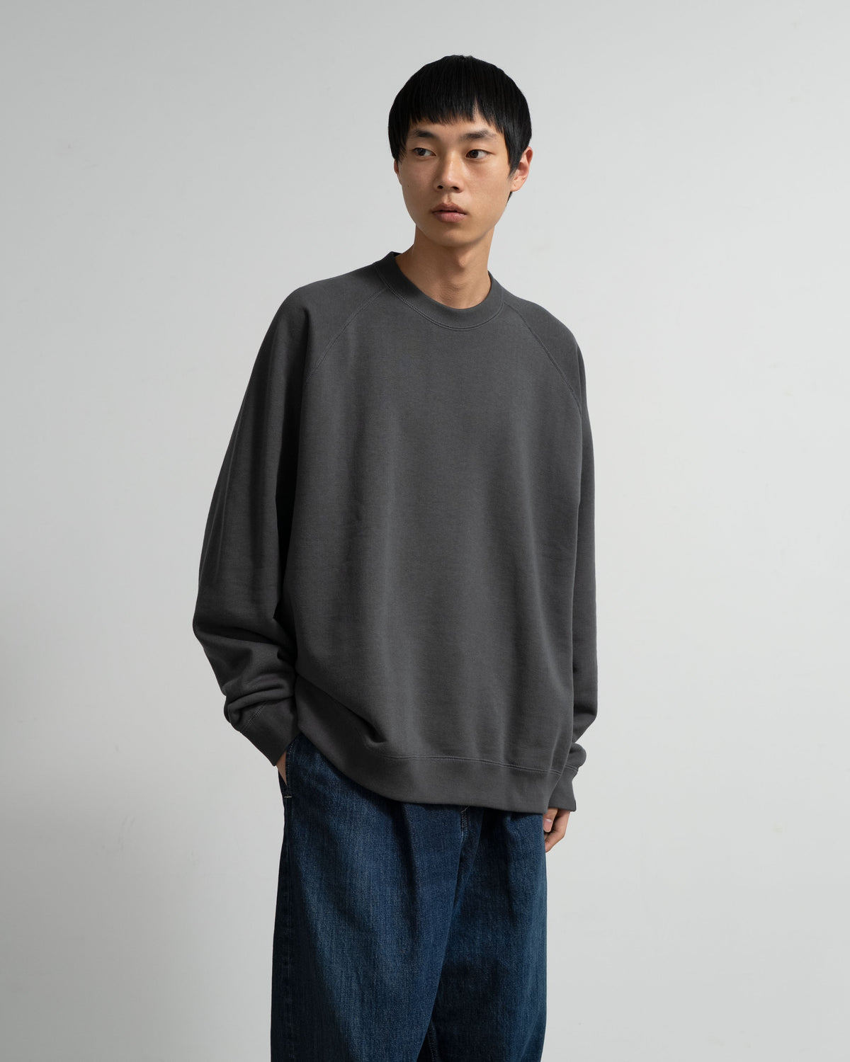 【10/17(土)発売】LOOPWHEELER for Graphpaper Raglan Sweat