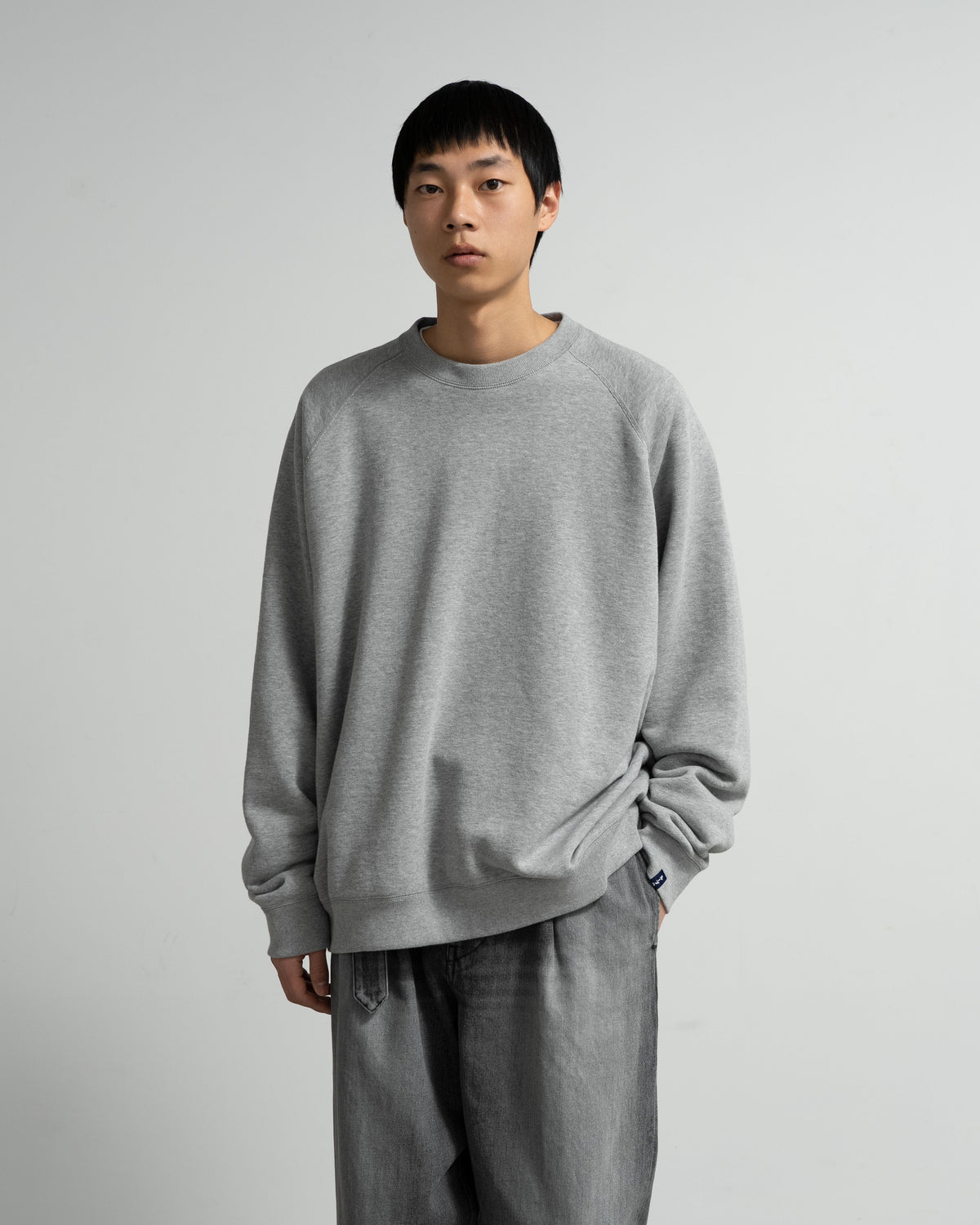 【10/17(土)発売】LOOPWHEELER for Graphpaper Raglan Sweat