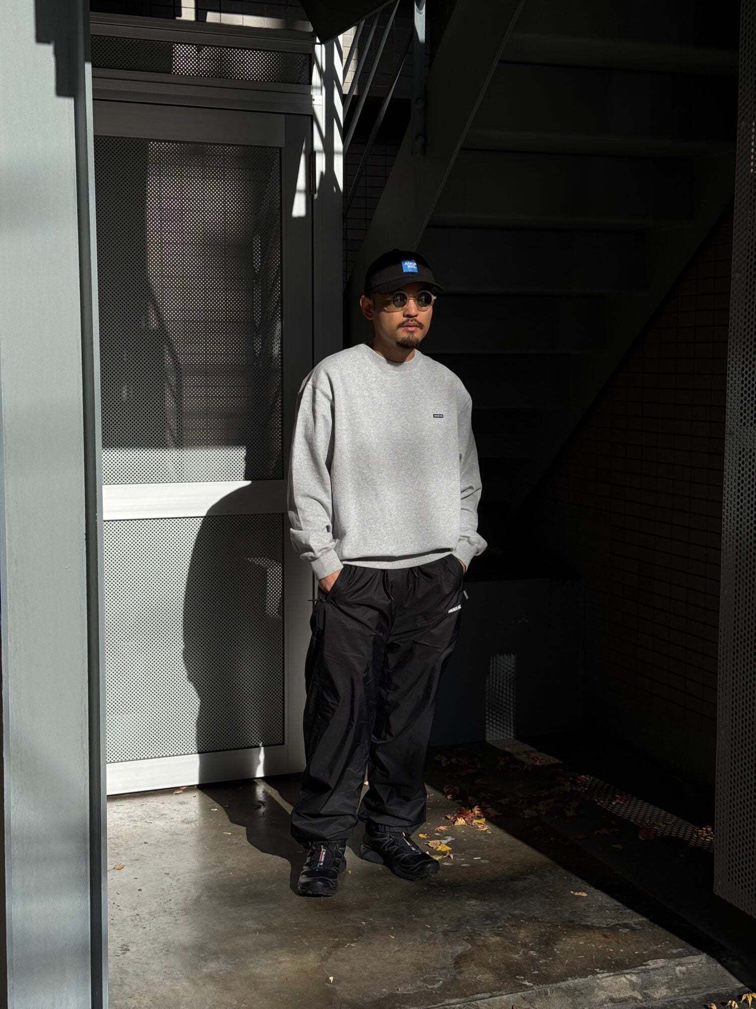 SMALL PATCH CREW SWEAT